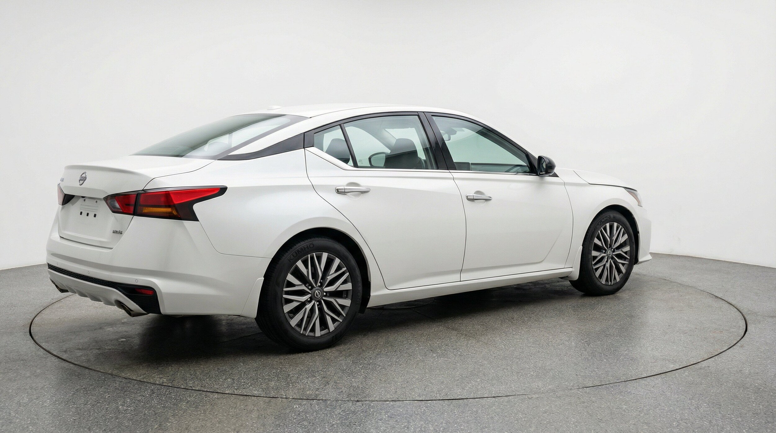 Thumbnail: 2025 Nissan Altima - 9
