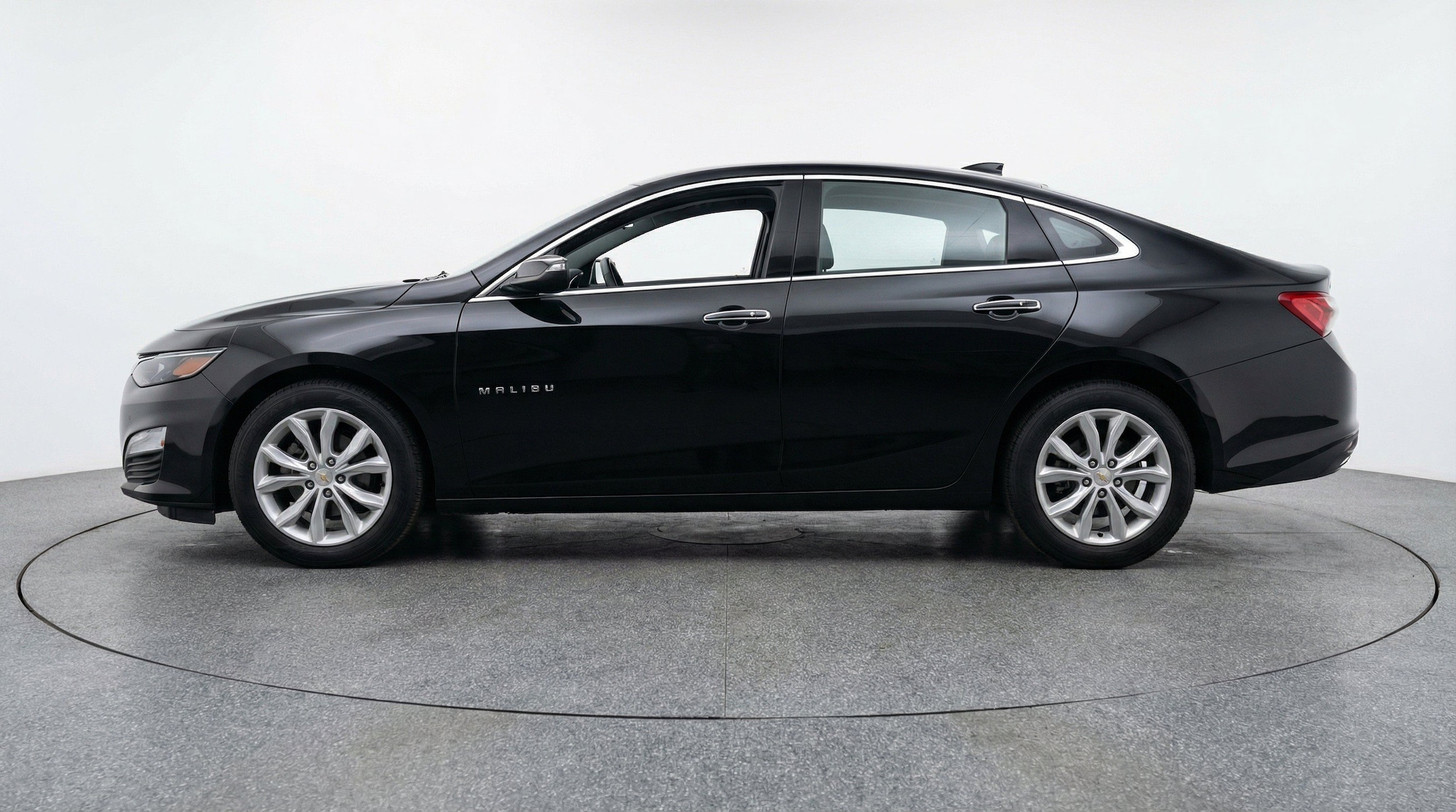 Thumbnail: 2024 Chevrolet Malibu - 5