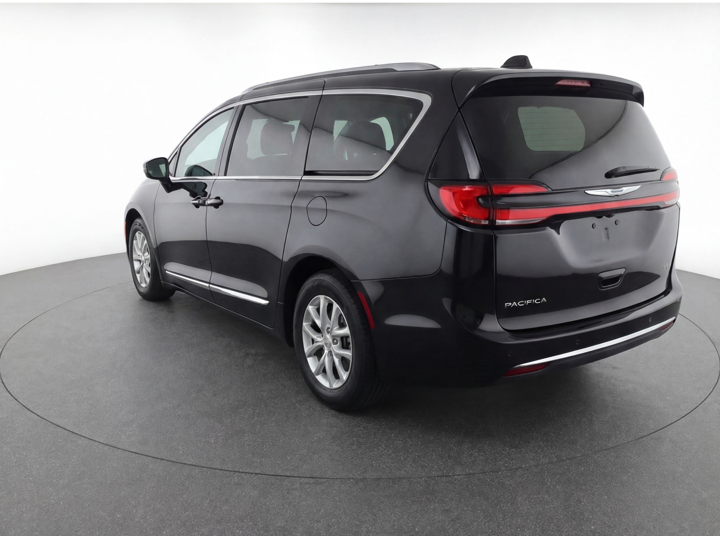 Thumbnail: 2024 Chrysler Pacifica - 6