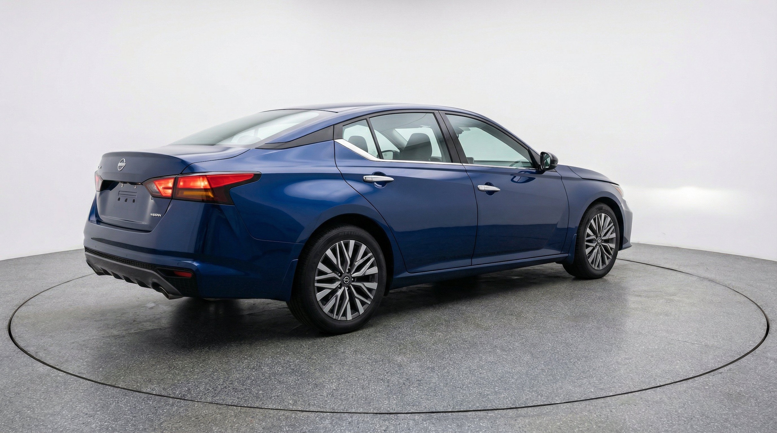 Thumbnail: 2025 Nissan Altima - 9
