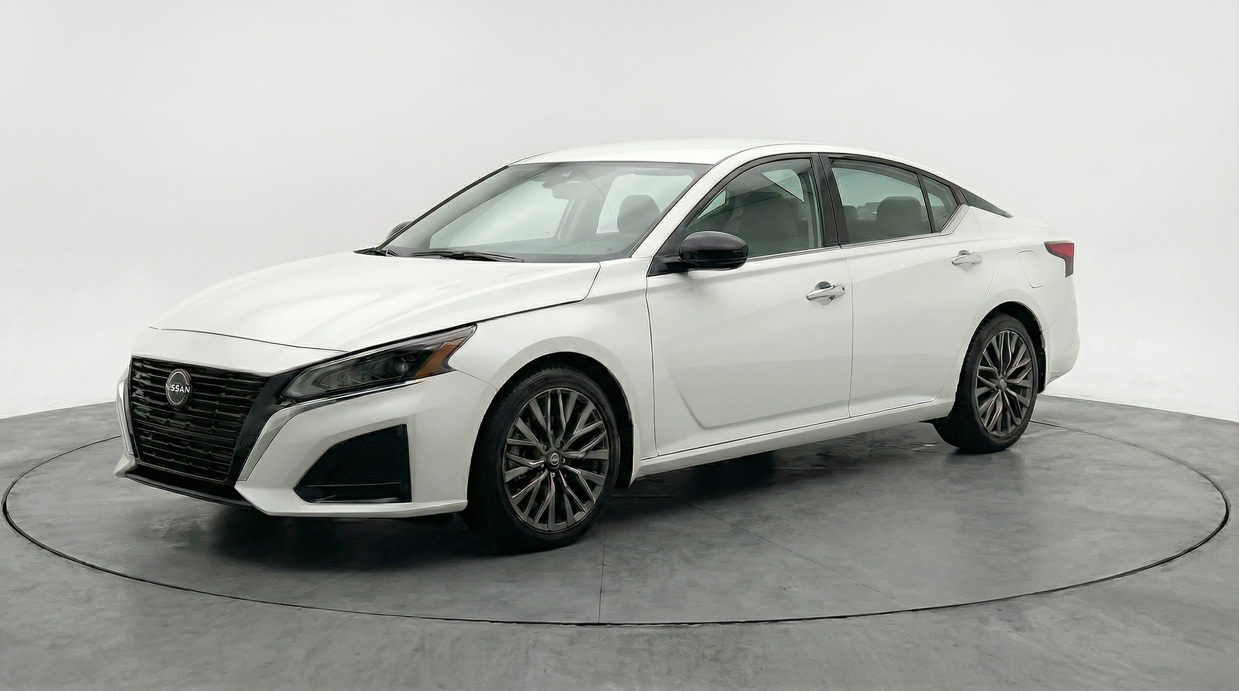 Thumbnail: 2025 Nissan Altima - 3