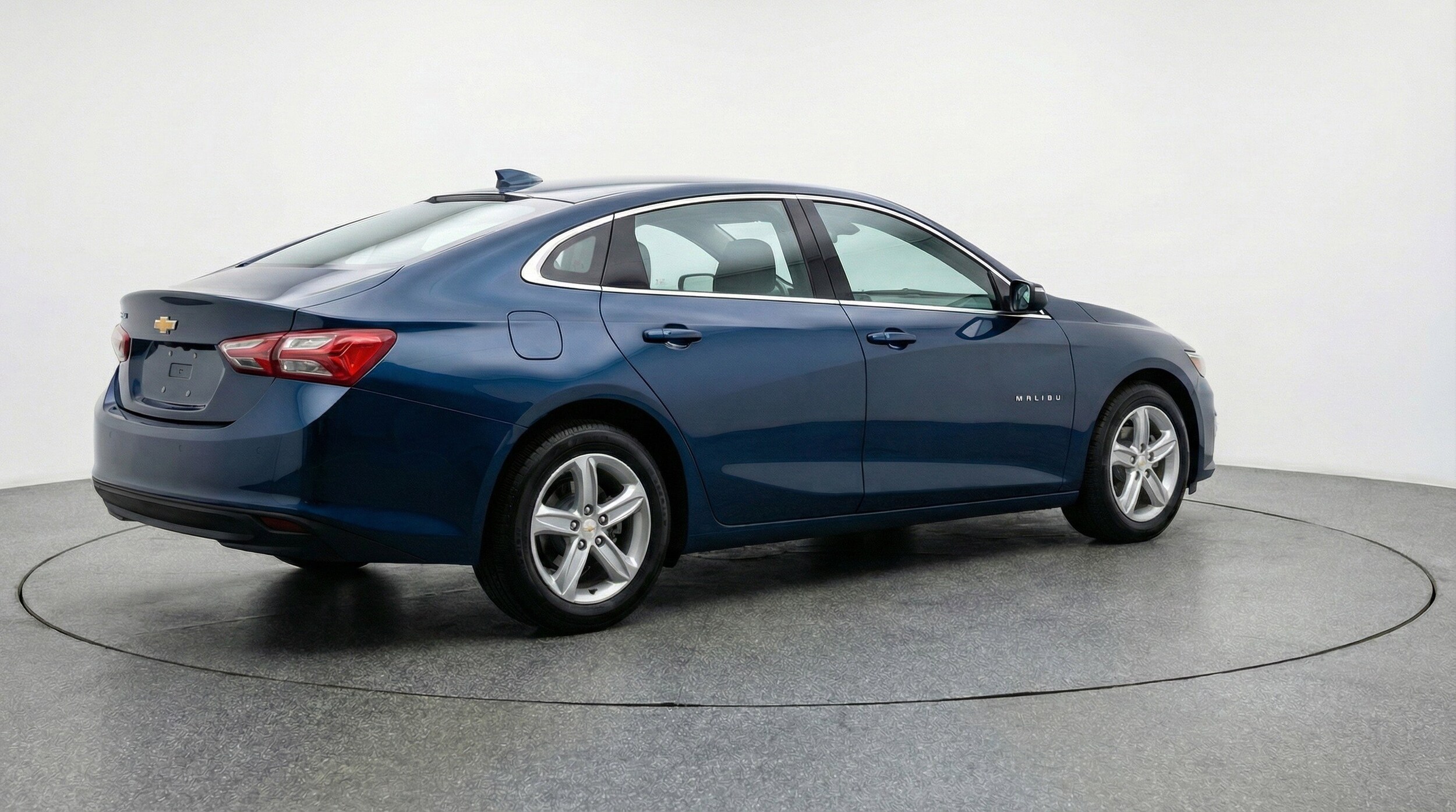 Thumbnail: 2024 Chevrolet Malibu - 9