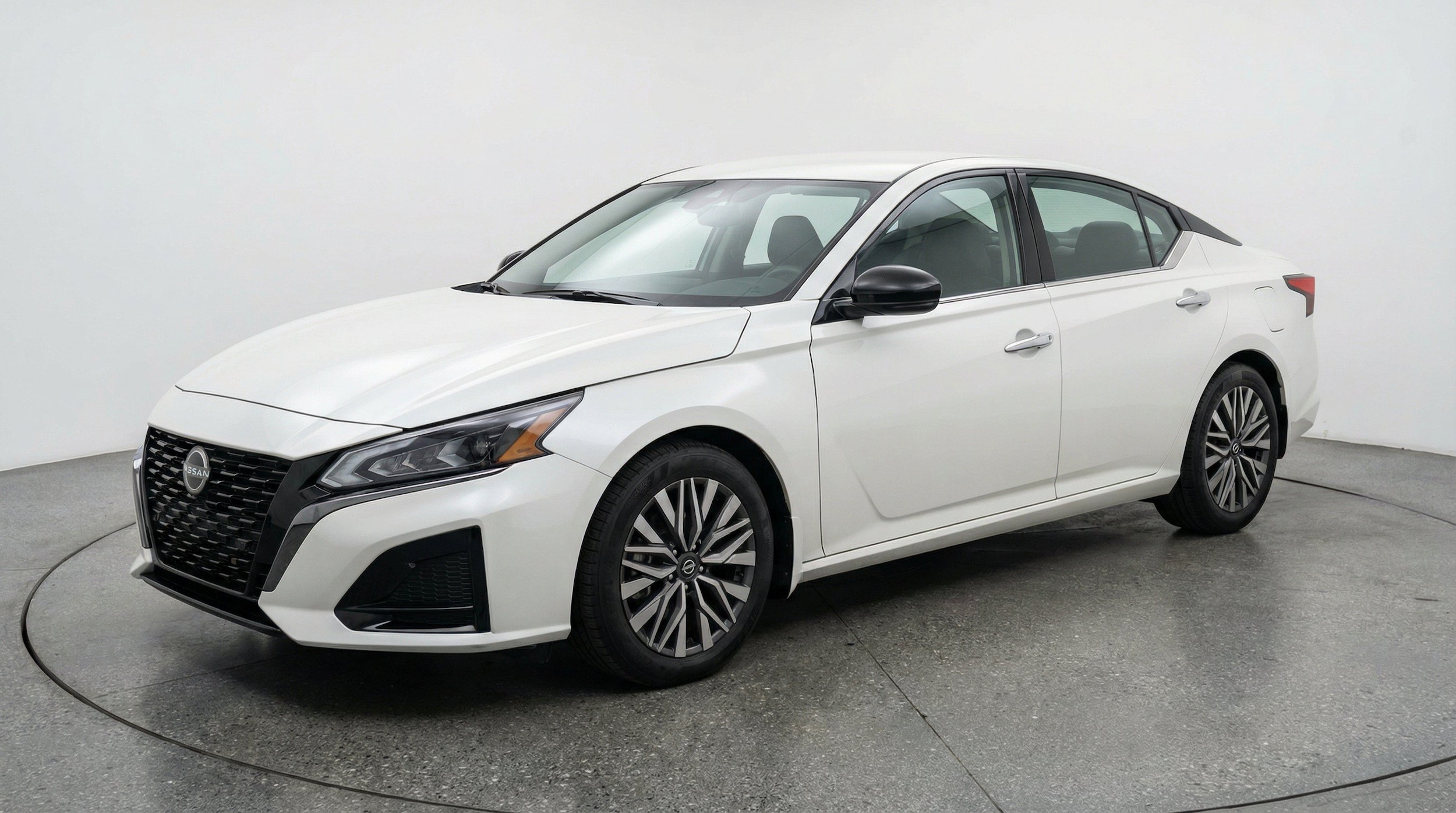 Thumbnail: 2025 Nissan Altima - 3