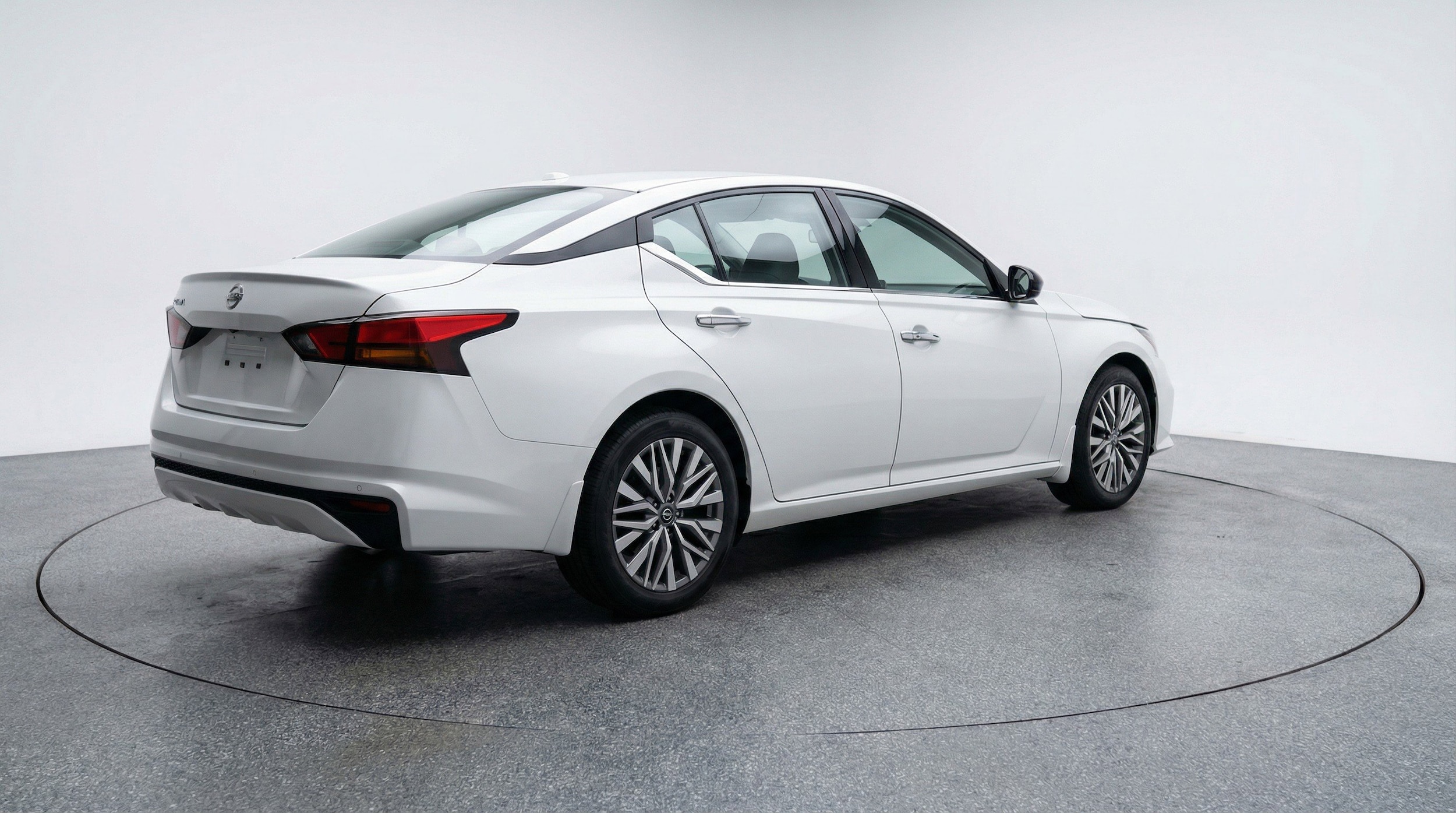 Thumbnail: 2025 Nissan Altima - 9