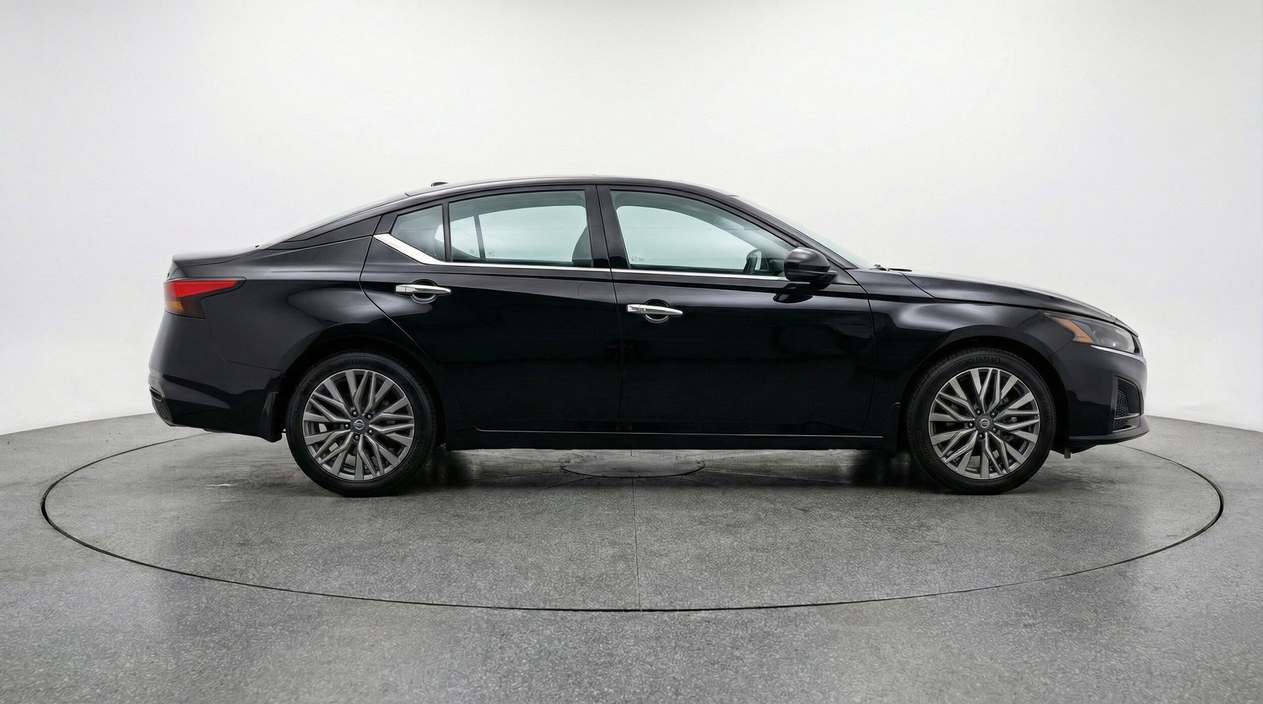 Thumbnail: 2025 Nissan Altima - 11