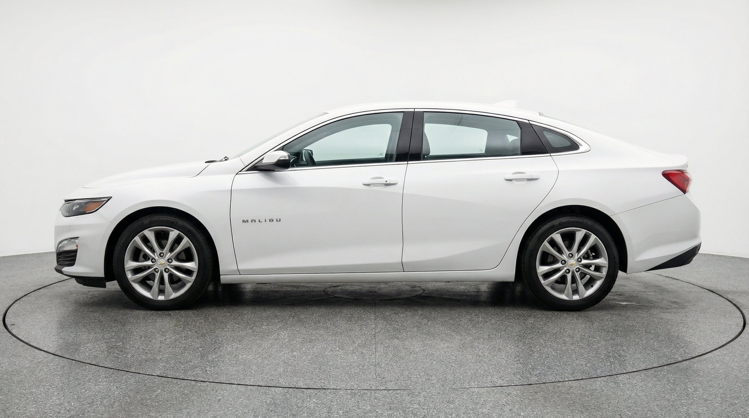Thumbnail: 2024 Chevrolet Malibu - 5