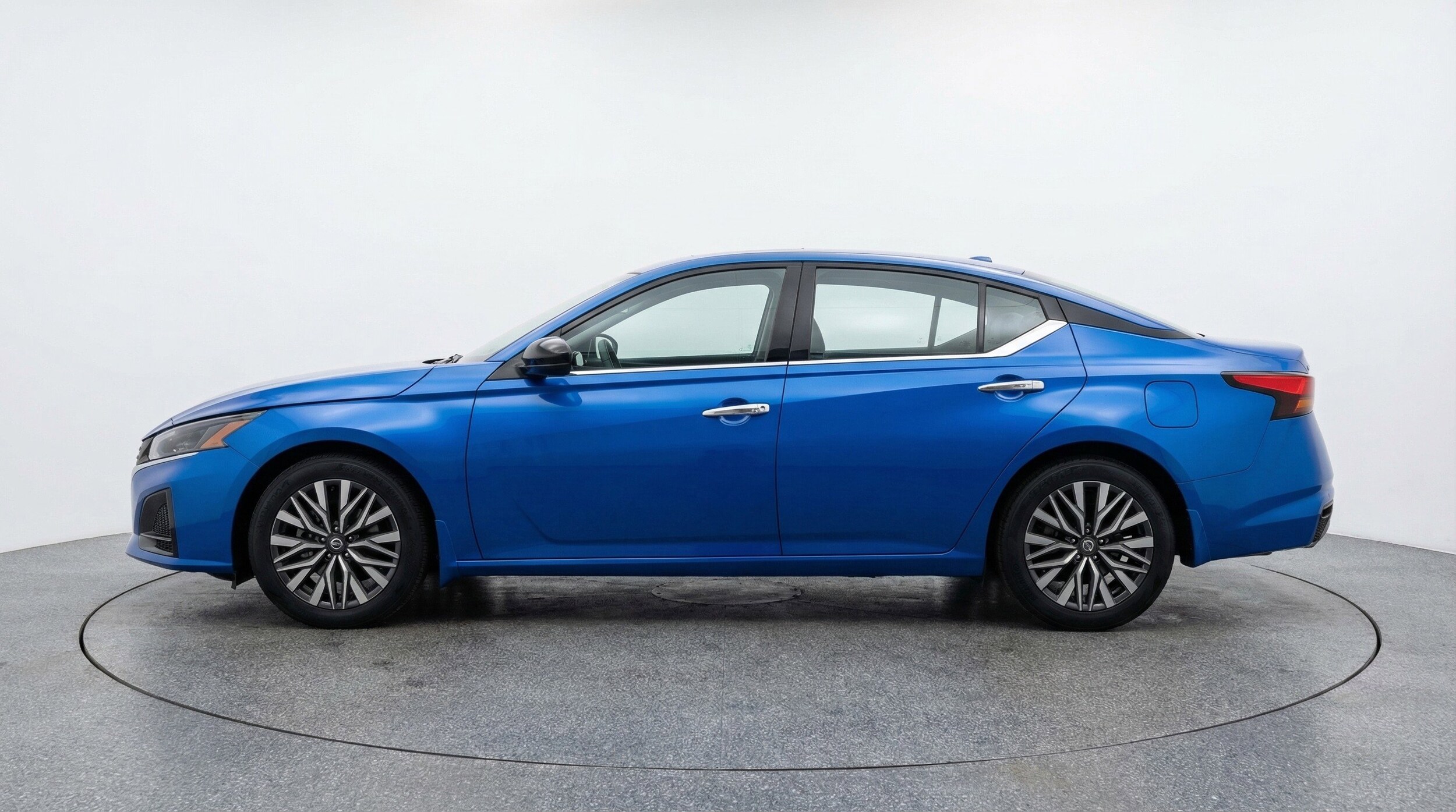 Thumbnail: 2025 Nissan Altima - 5
