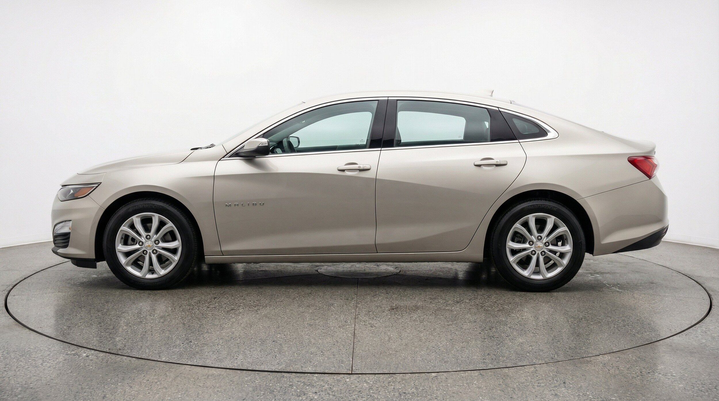 Thumbnail: 2024 Chevrolet Malibu - 5