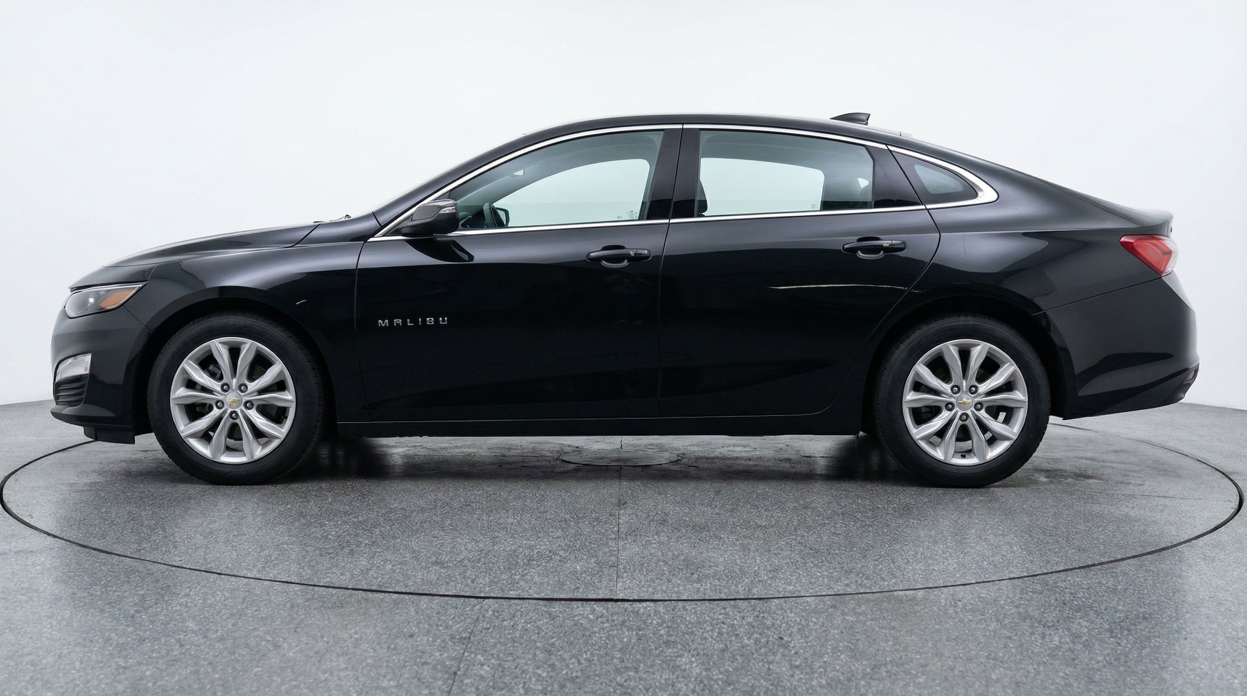 Thumbnail: 2024 Chevrolet Malibu - 5