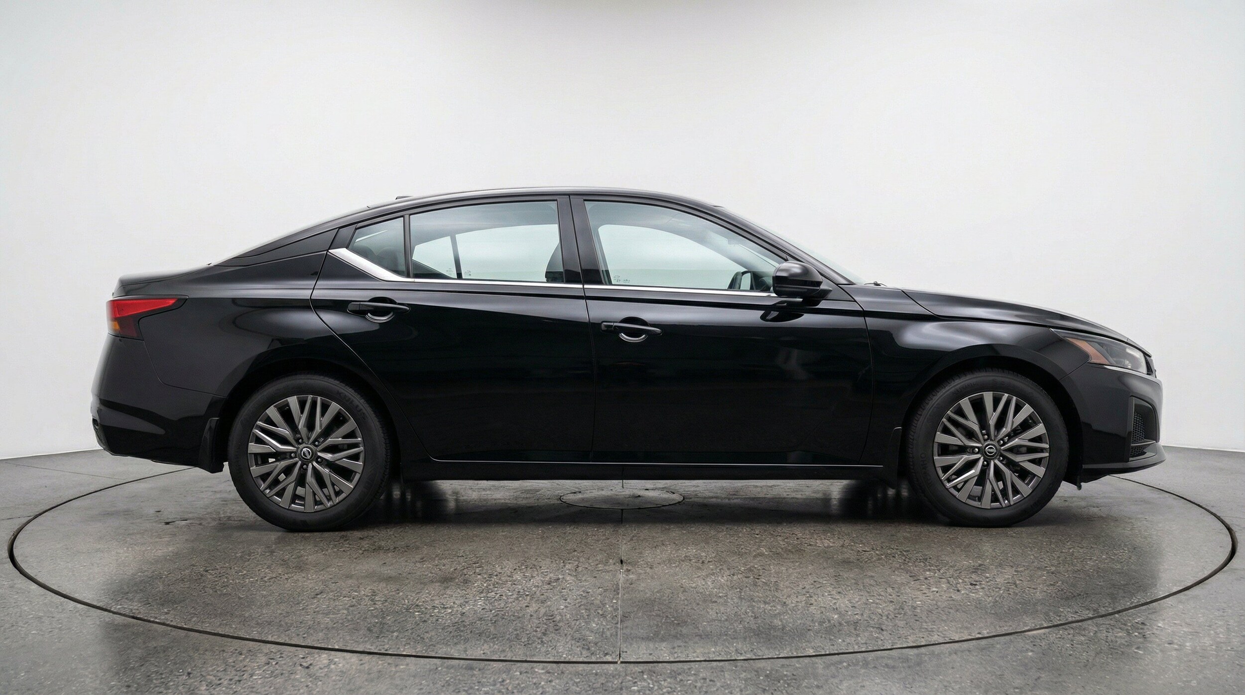 Thumbnail: 2025 Nissan Altima - 11