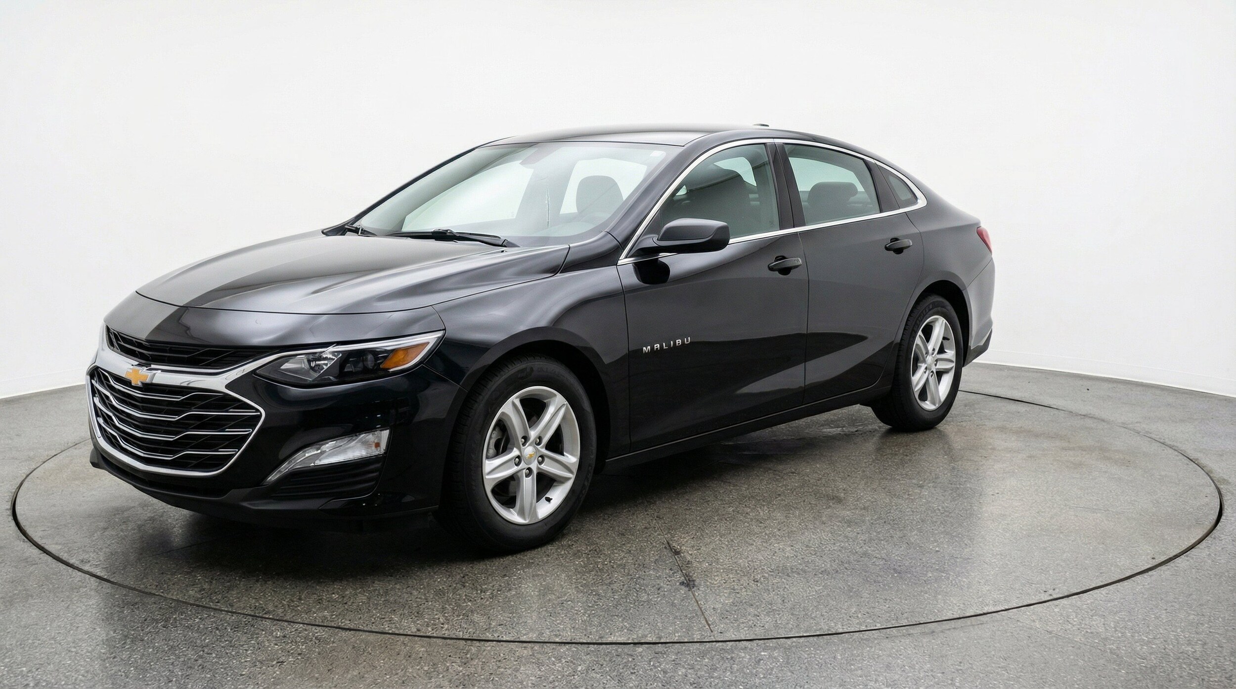 Thumbnail: 2024 Chevrolet Malibu - 3