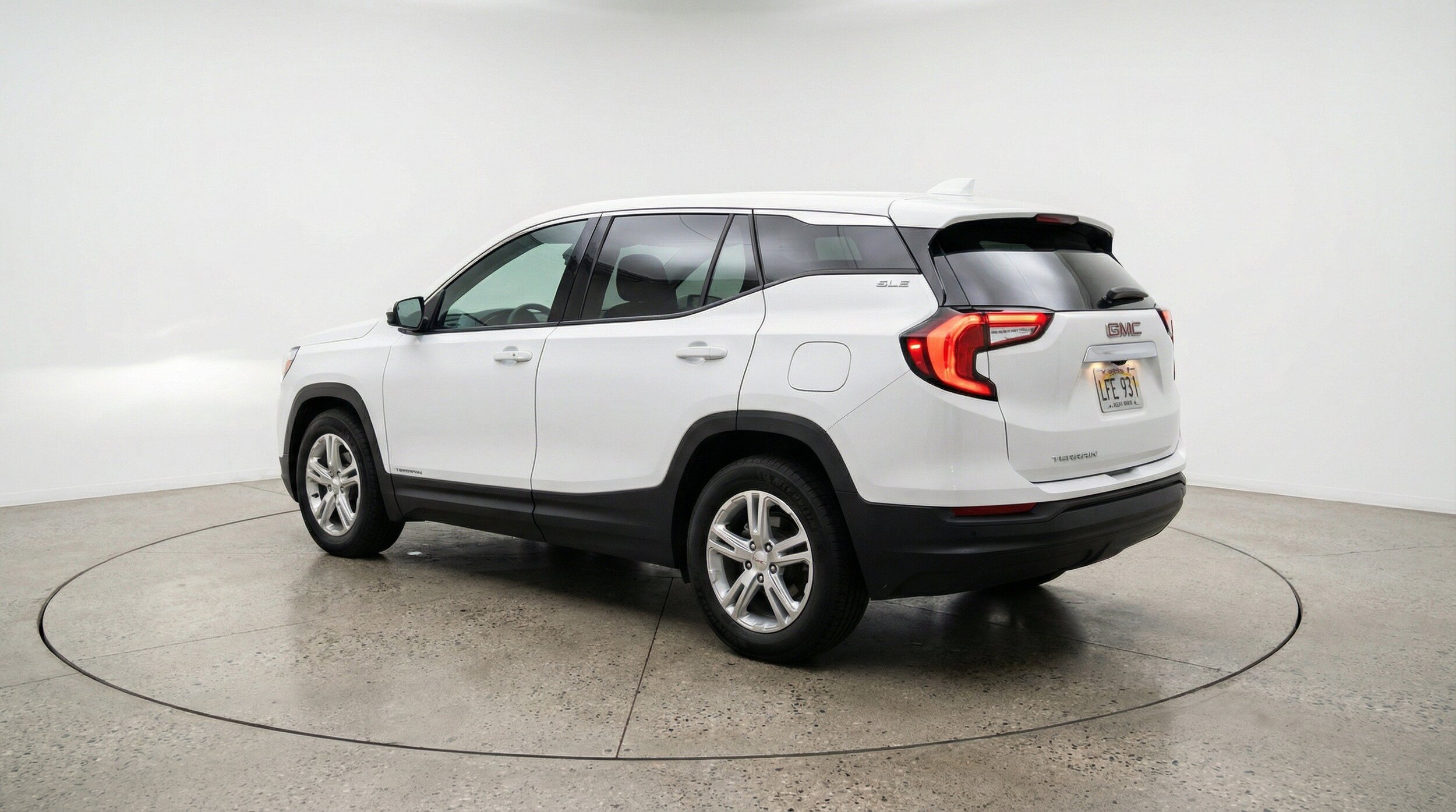2024 GMC Terrain SLE - Photo 6
