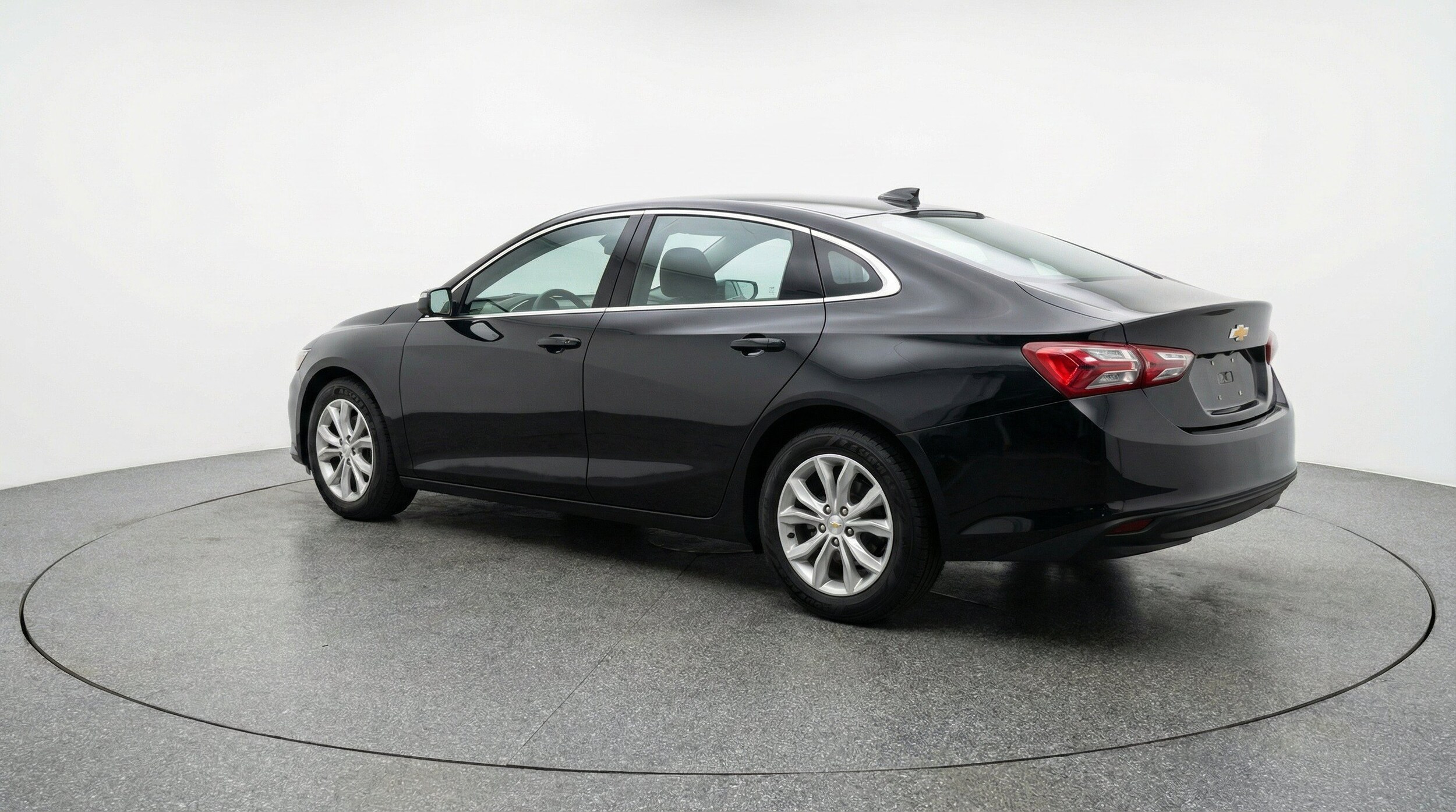 Thumbnail: 2024 Chevrolet Malibu - 6