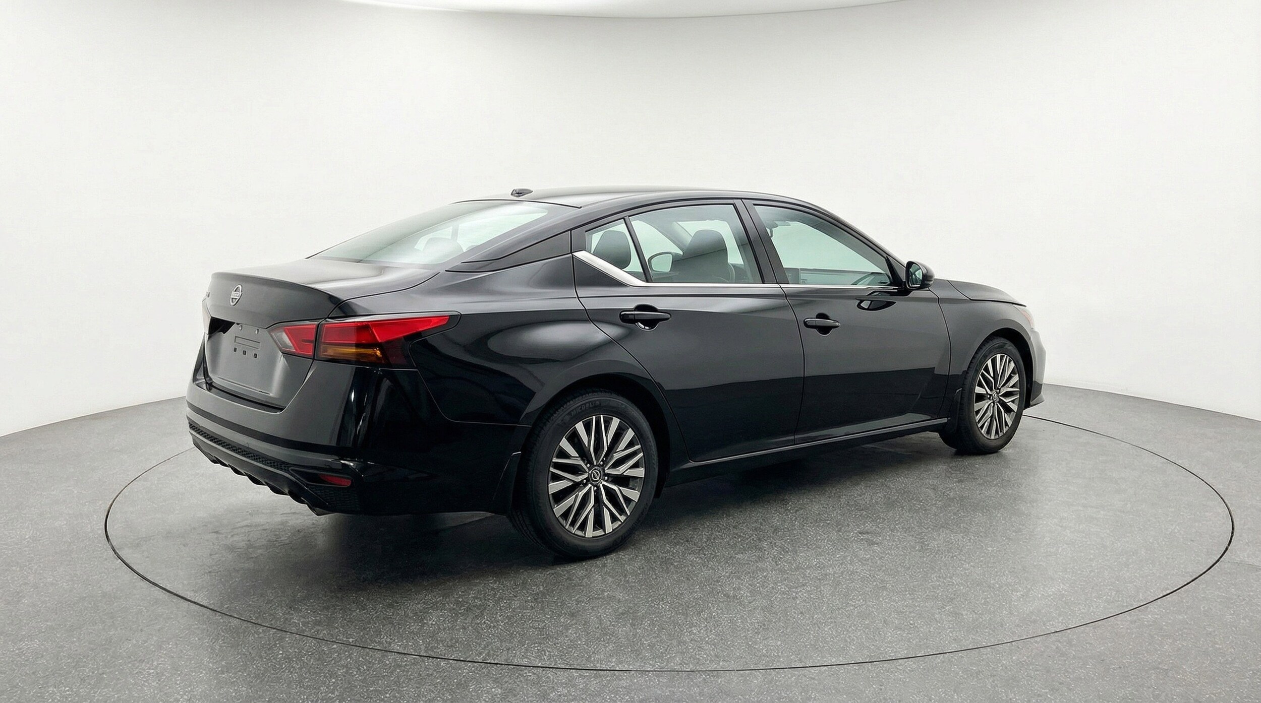 Thumbnail: 2025 Nissan Altima - 9