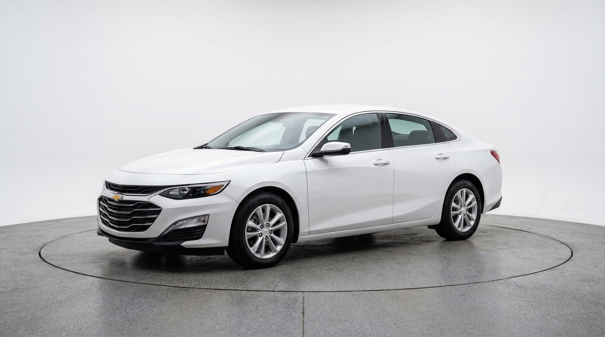 Thumbnail: 2024 Chevrolet Malibu - 3