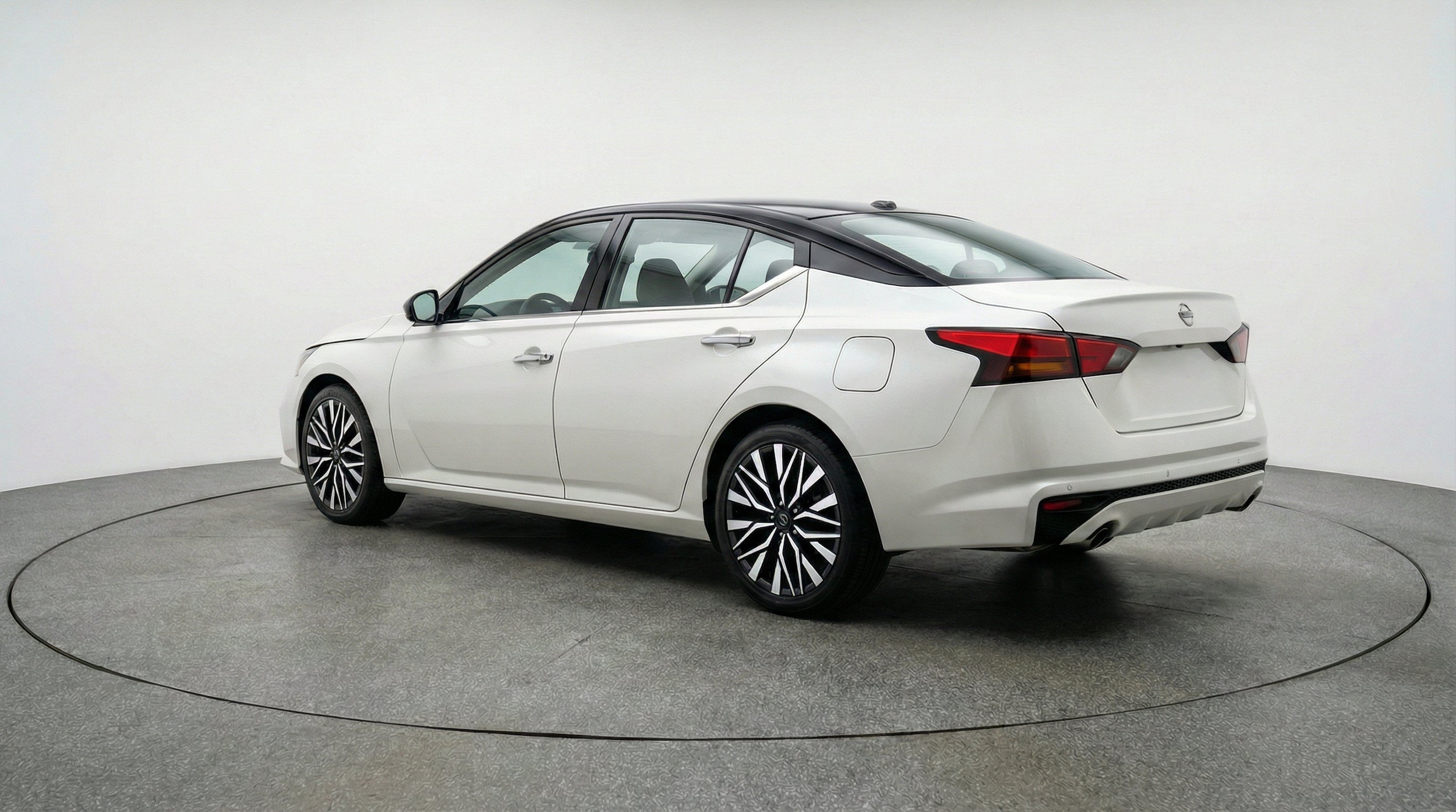 Thumbnail: 2025 Nissan Altima - 6
