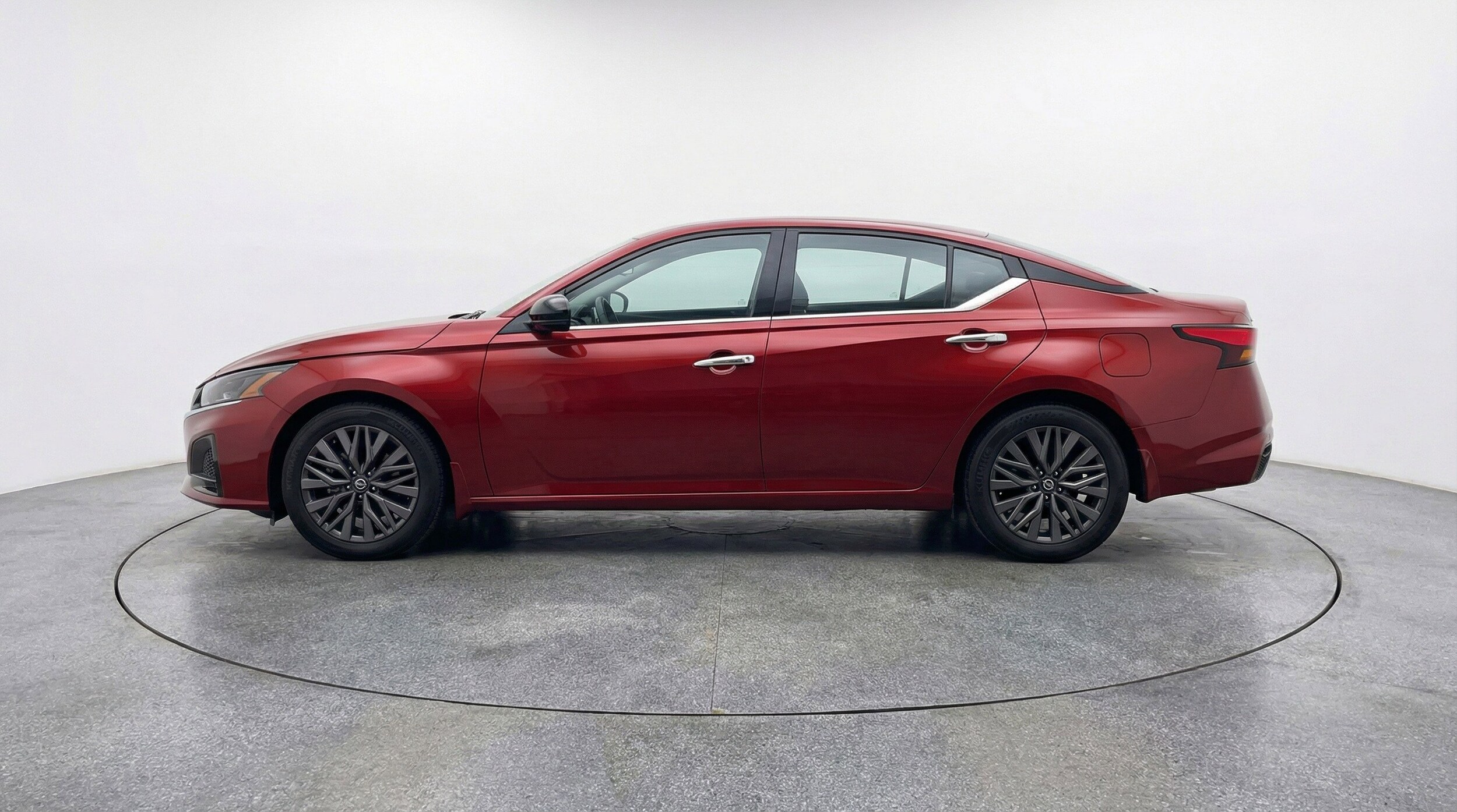 Thumbnail: 2025 Nissan Altima - 5