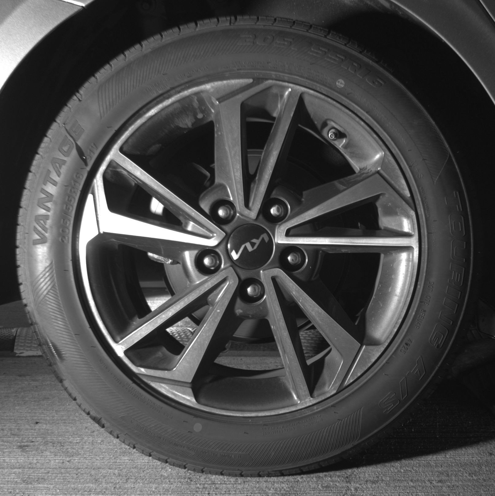 Thumbnail: 2024 Kia Forte - 20