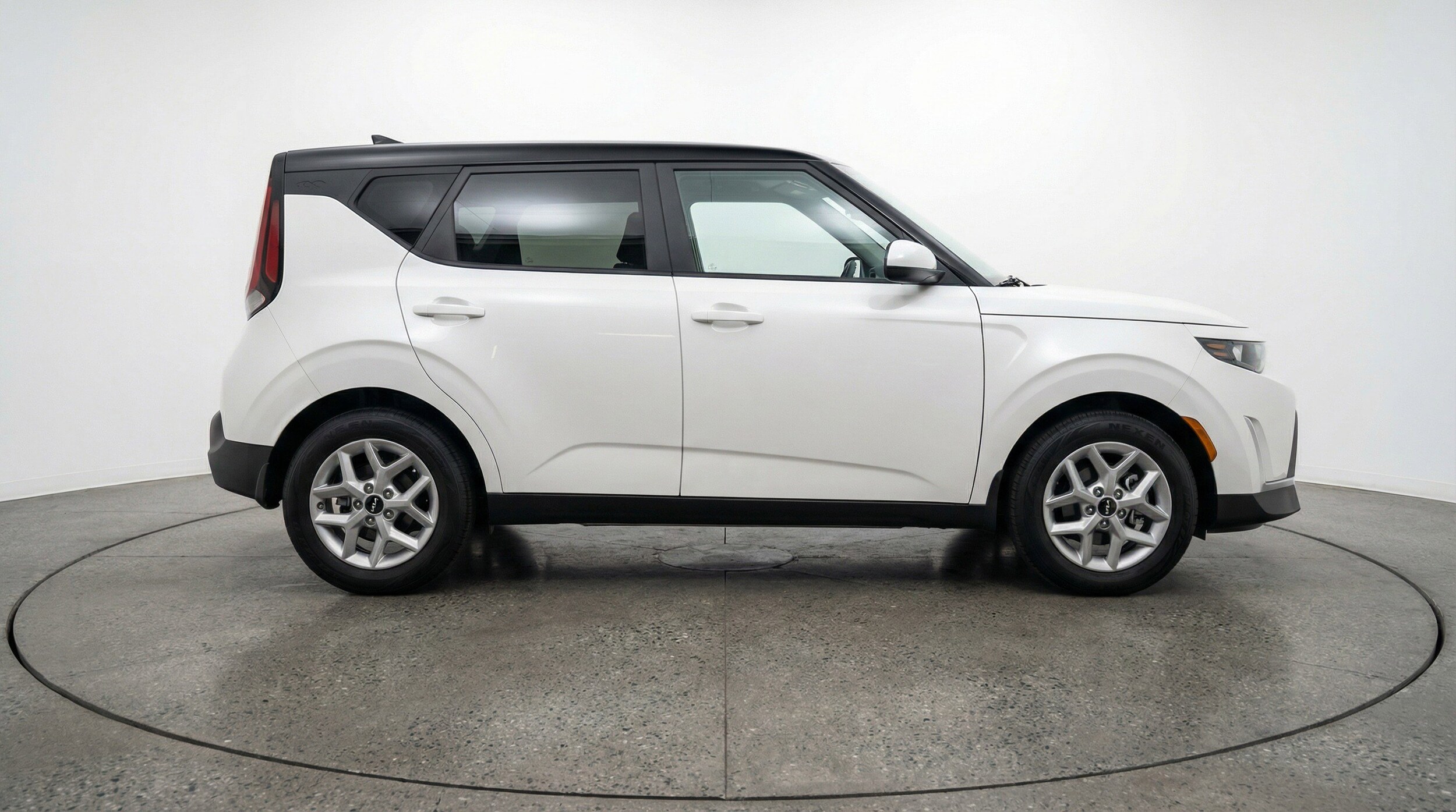 Thumbnail: 2025 Kia Soul - 11