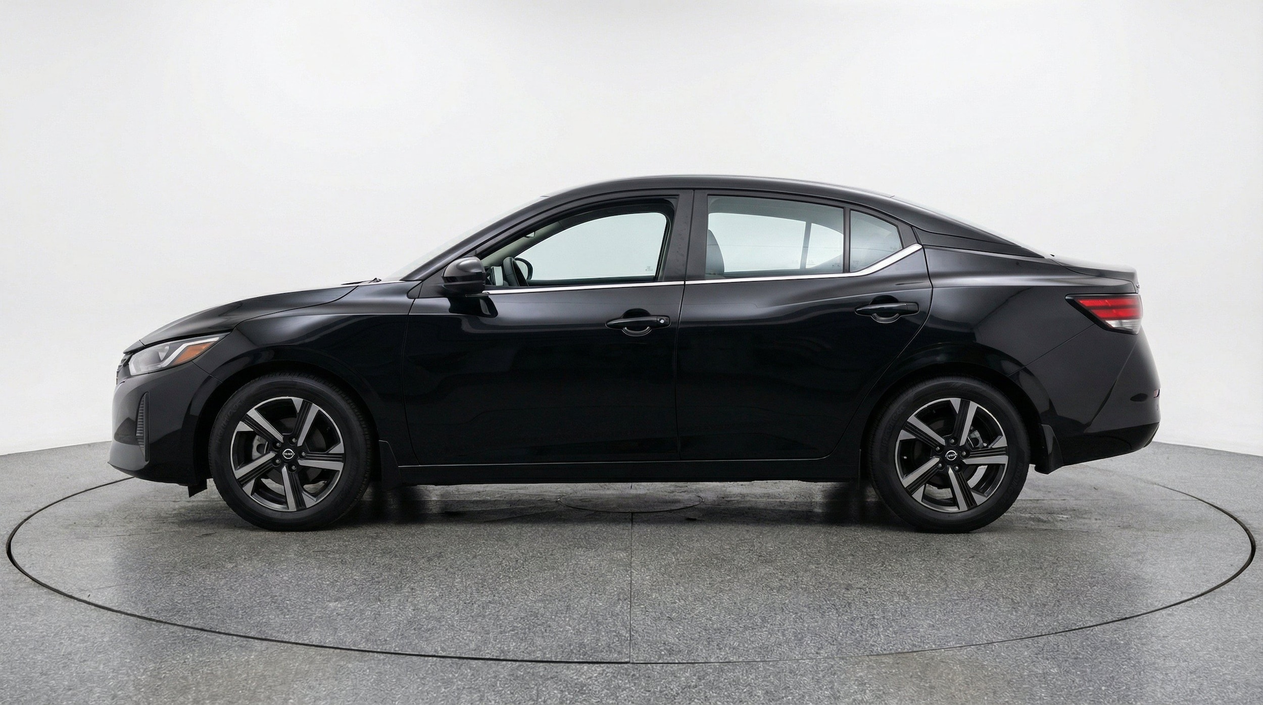Thumbnail: 2025 Nissan Sentra - 5