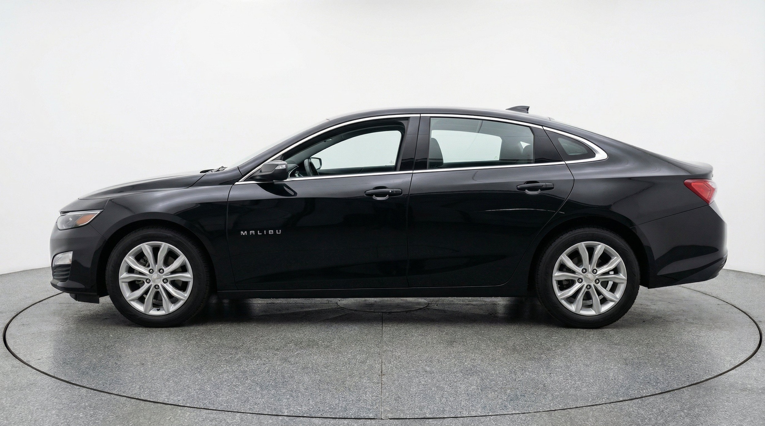 Thumbnail: 2024 Chevrolet Malibu - 5