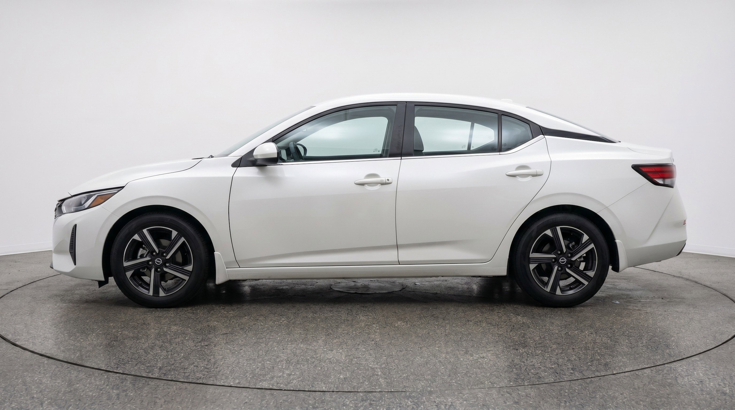 Thumbnail: 2025 Nissan Sentra - 5