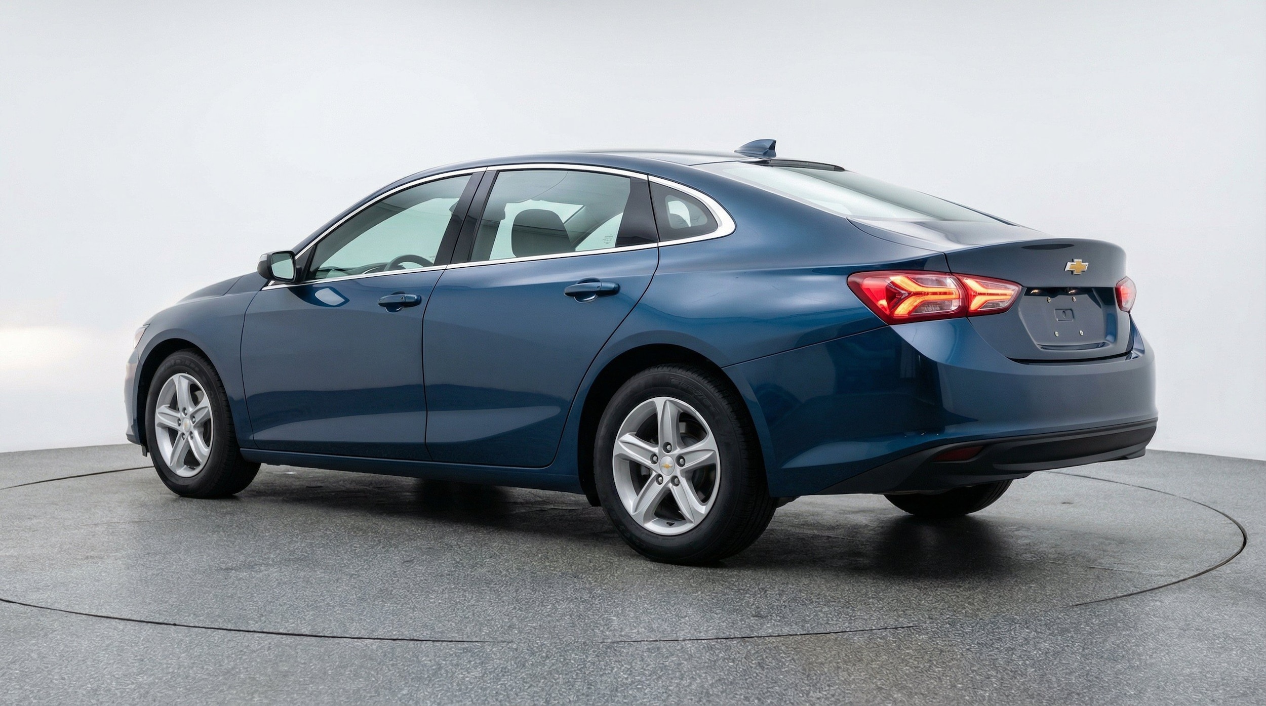 Thumbnail: 2024 Chevrolet Malibu - 6