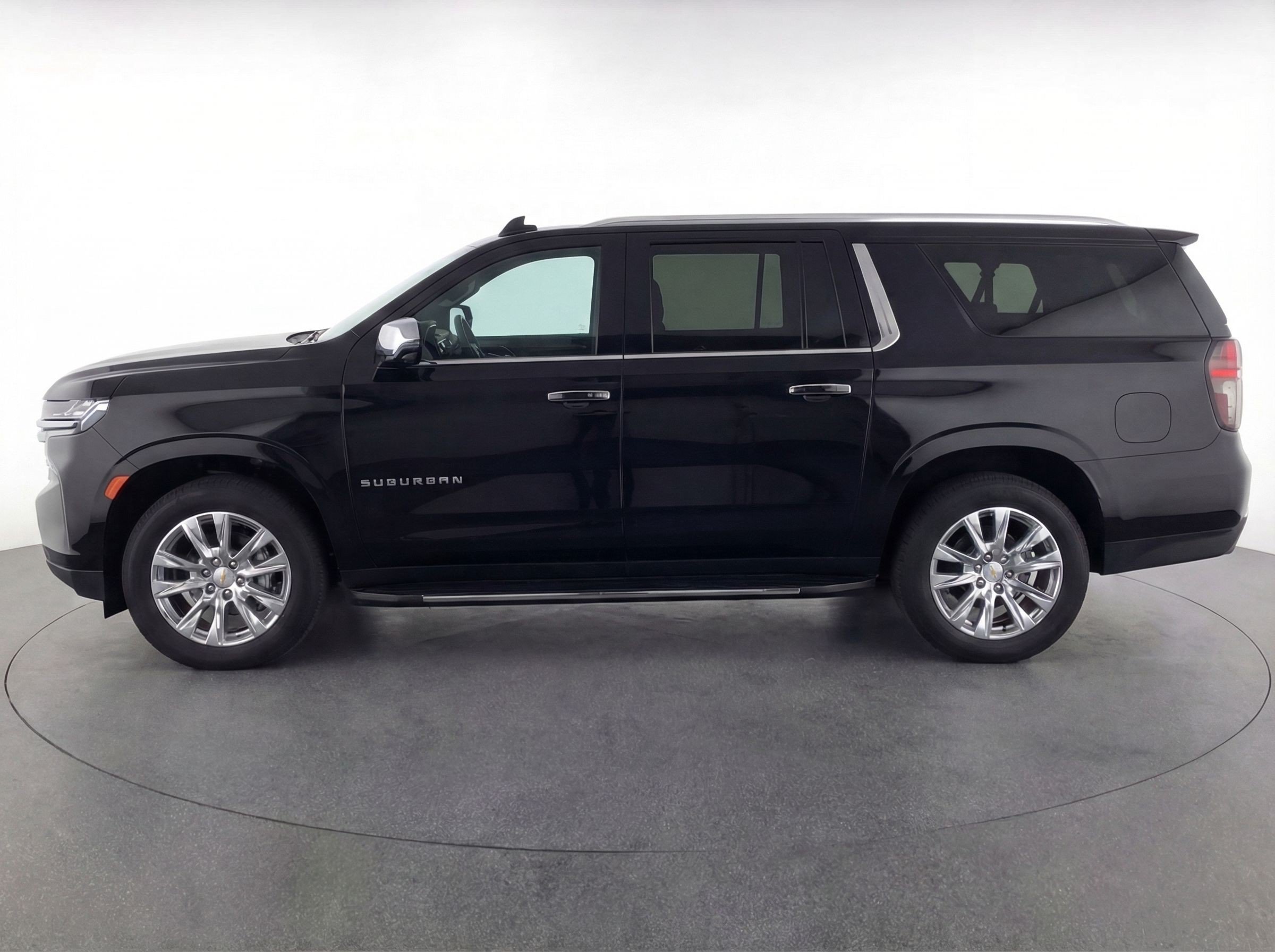 Thumbnail: 2023 Chevrolet Suburban - 5