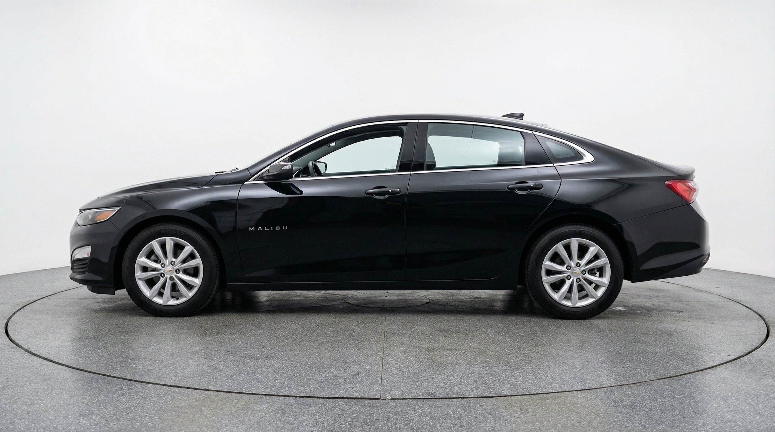 Thumbnail: 2024 Chevrolet Malibu - 5