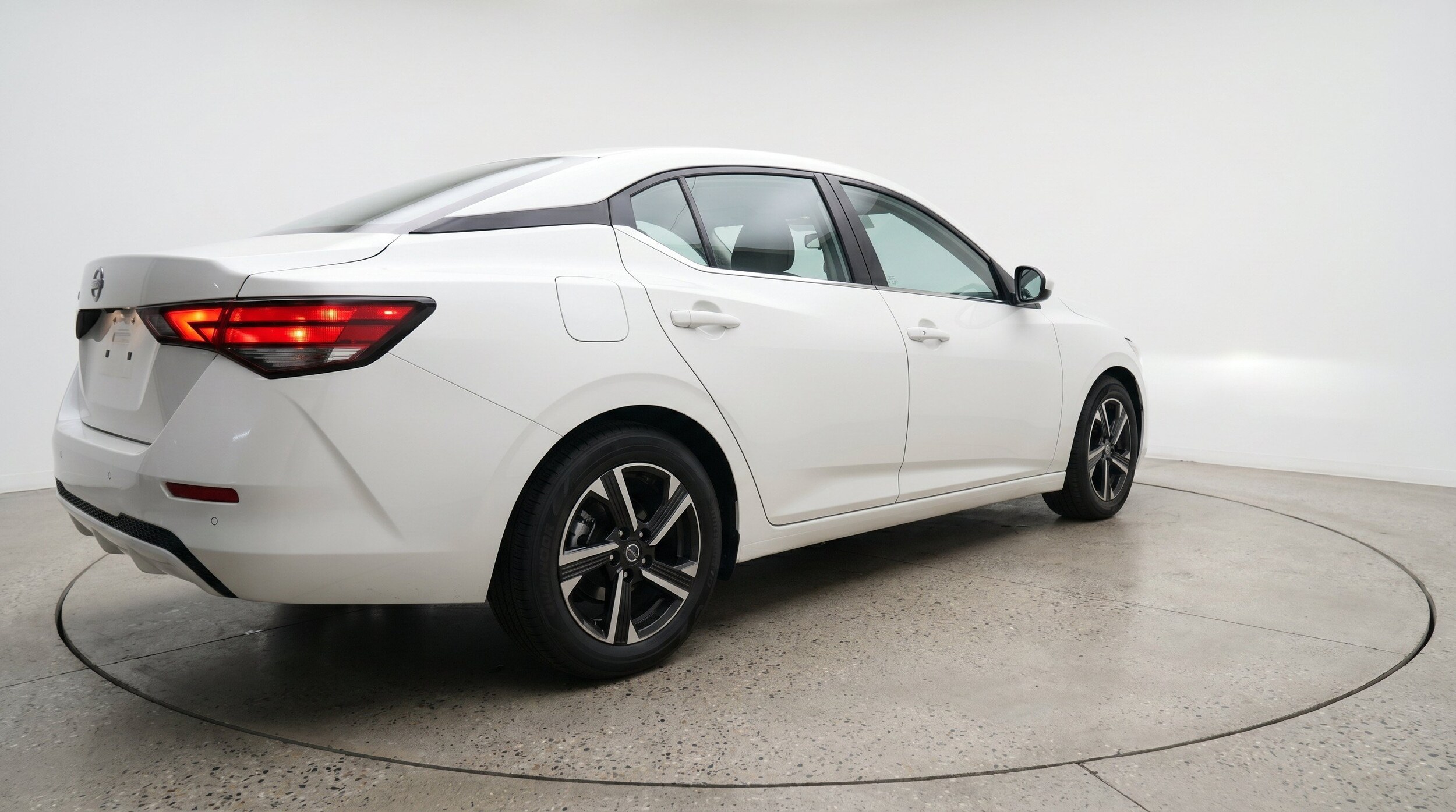 Thumbnail: 2025 Nissan Sentra - 9