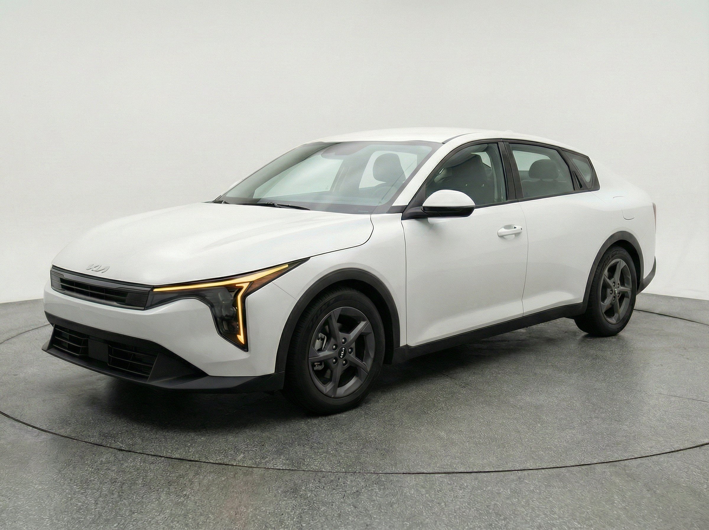 Thumbnail: 2025 Kia K4 - 3