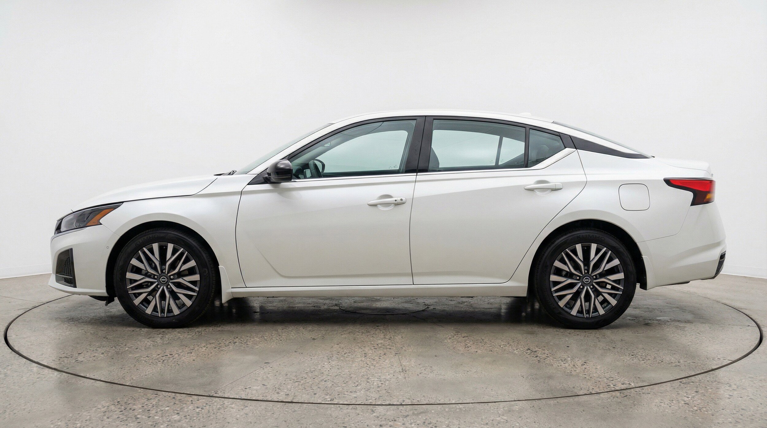 Thumbnail: 2025 Nissan Altima - 5