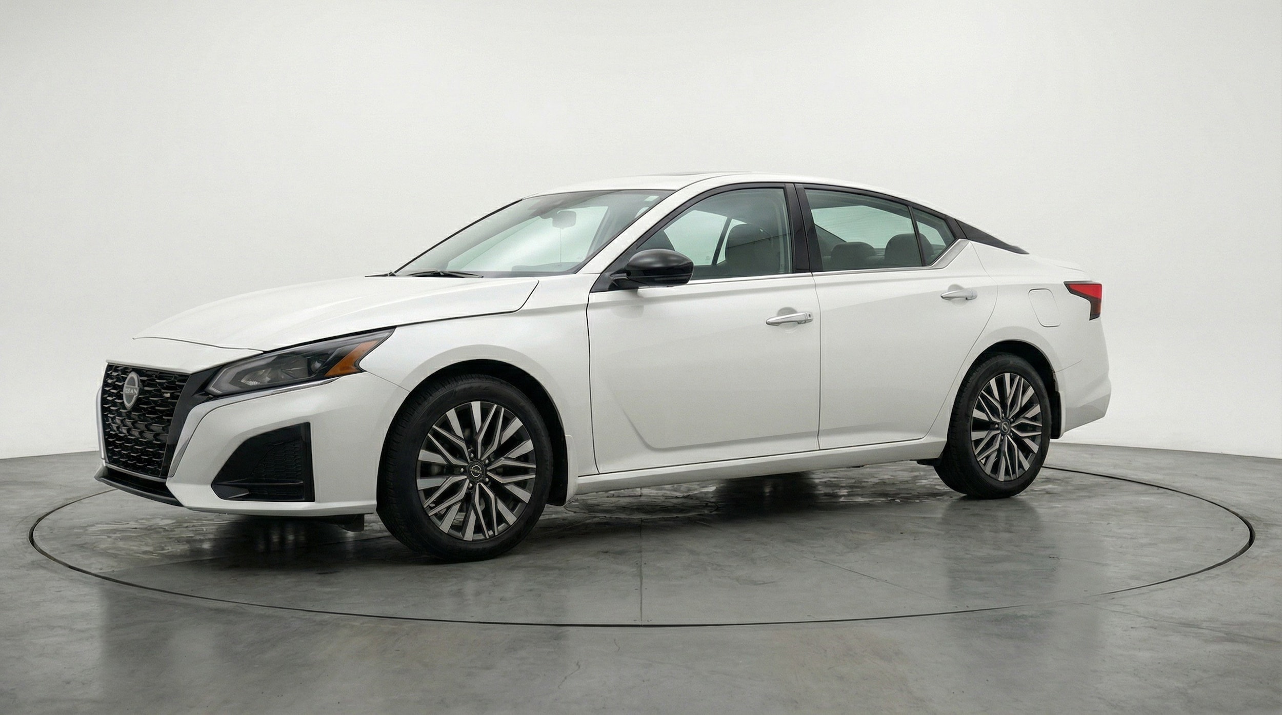 Thumbnail: 2025 Nissan Altima - 3