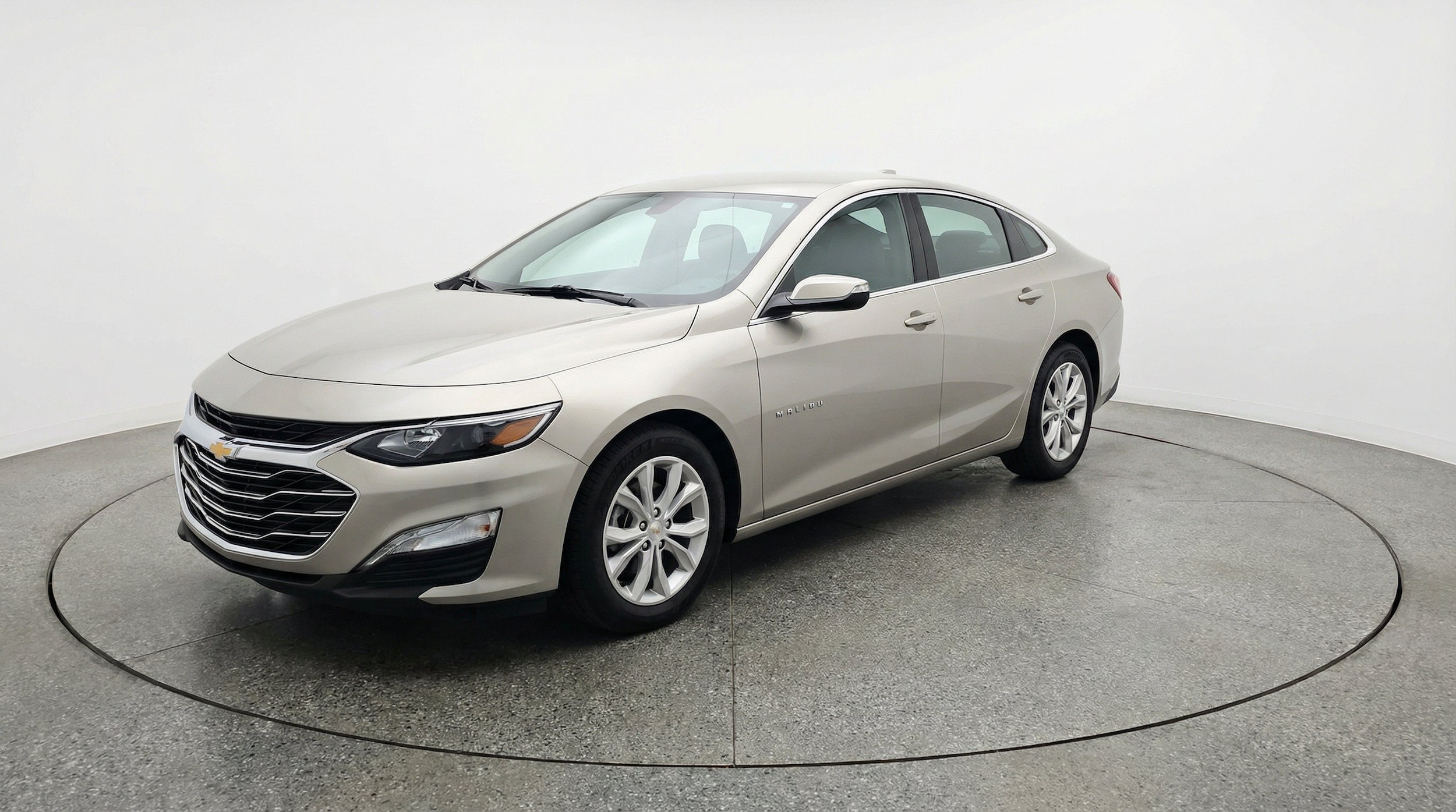 Thumbnail: 2024 Chevrolet Malibu - 3