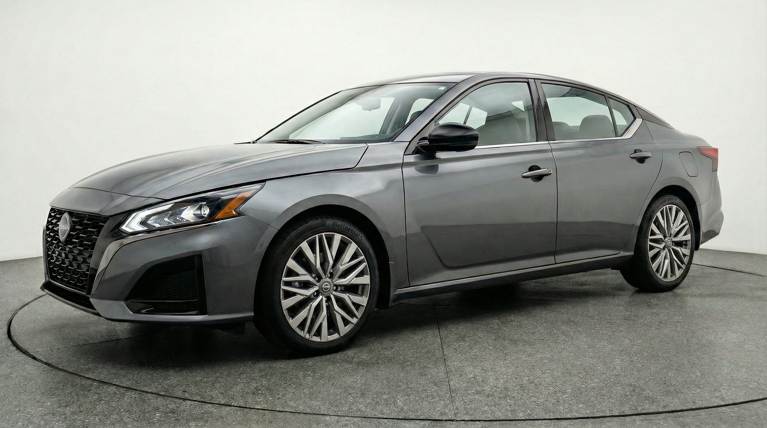 Thumbnail: 2025 Nissan Altima - 3