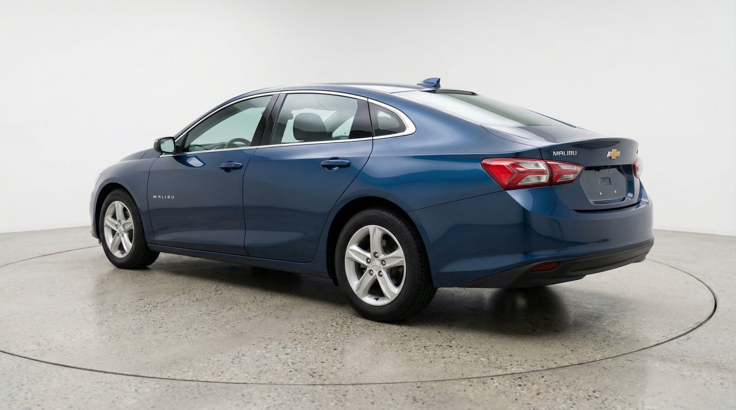 Thumbnail: 2024 Chevrolet Malibu - 6