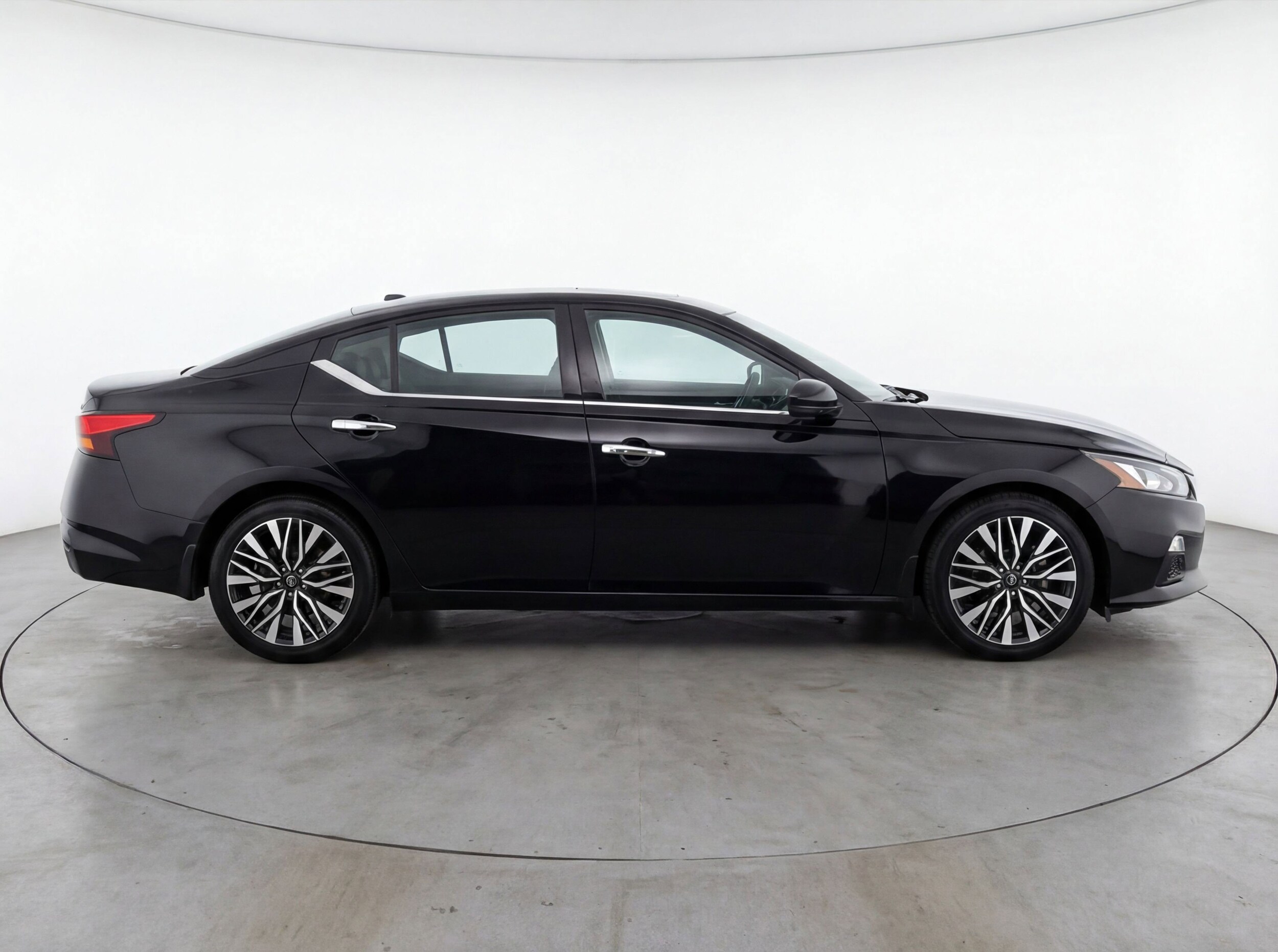 Thumbnail: 2024 Nissan Altima - 11