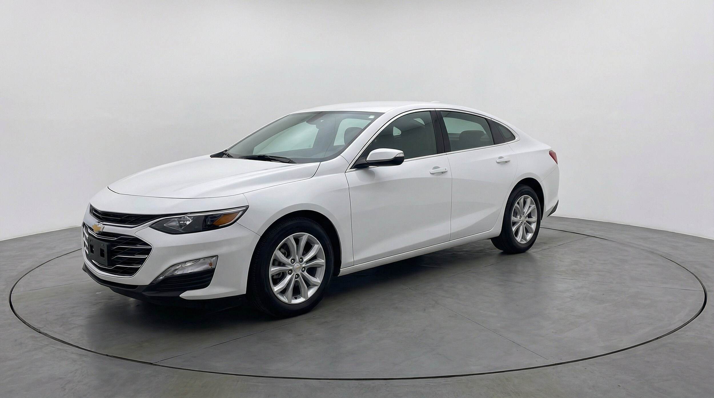 Thumbnail: 2024 Chevrolet Malibu - 3