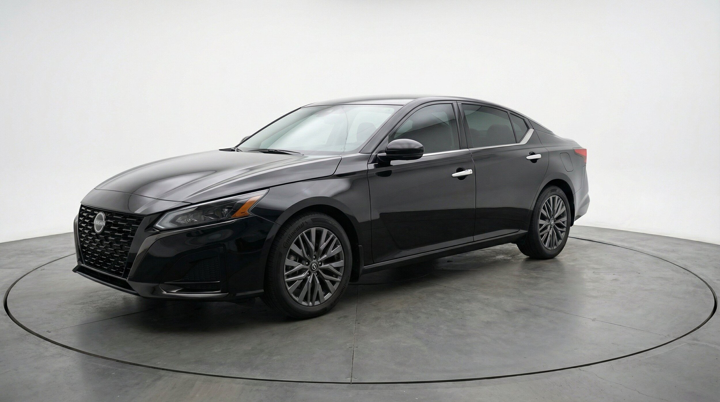 Thumbnail: 2025 Nissan Altima - 3