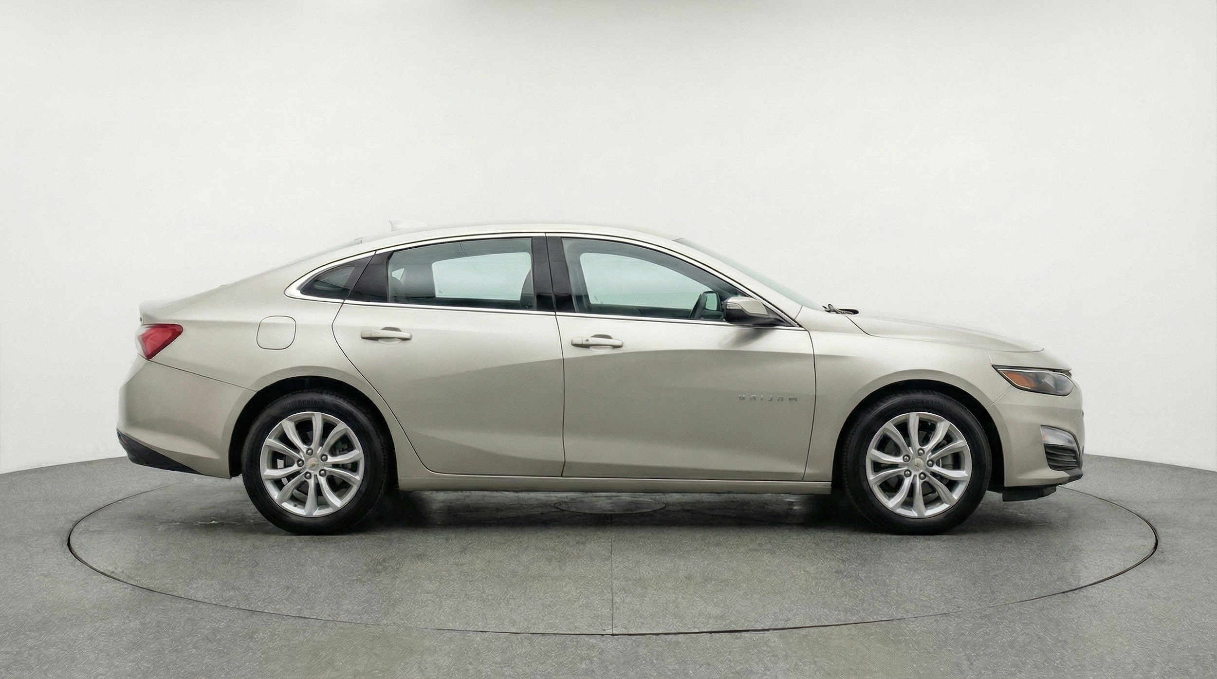 Thumbnail: 2024 Chevrolet Malibu - 11