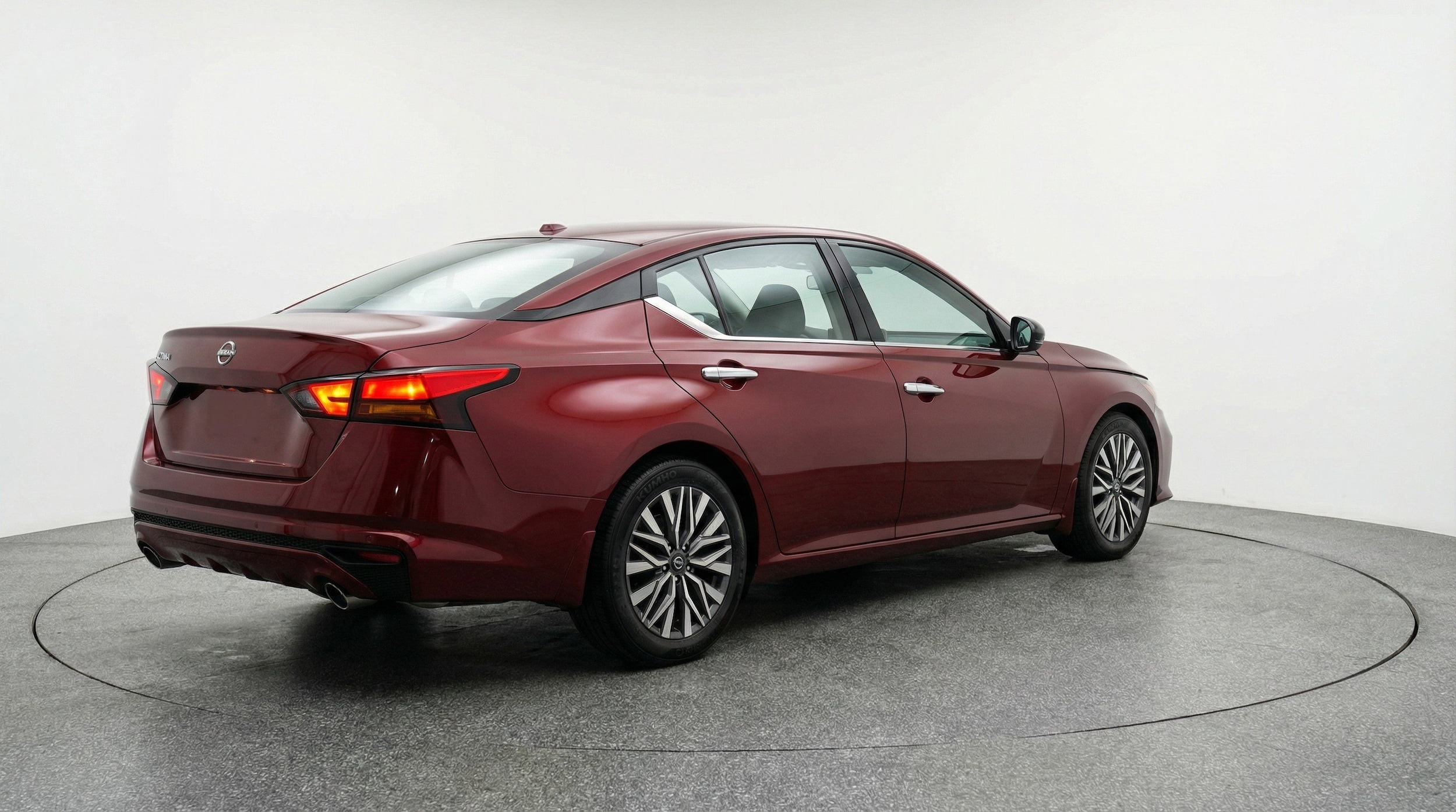 Thumbnail: 2025 Nissan Altima - 9