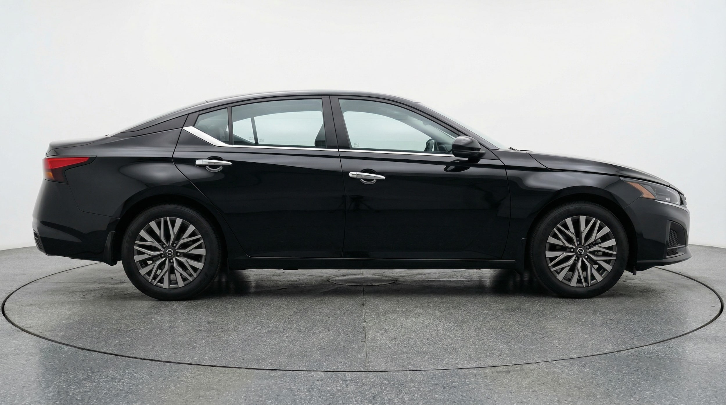 Thumbnail: 2025 Nissan Altima - 8