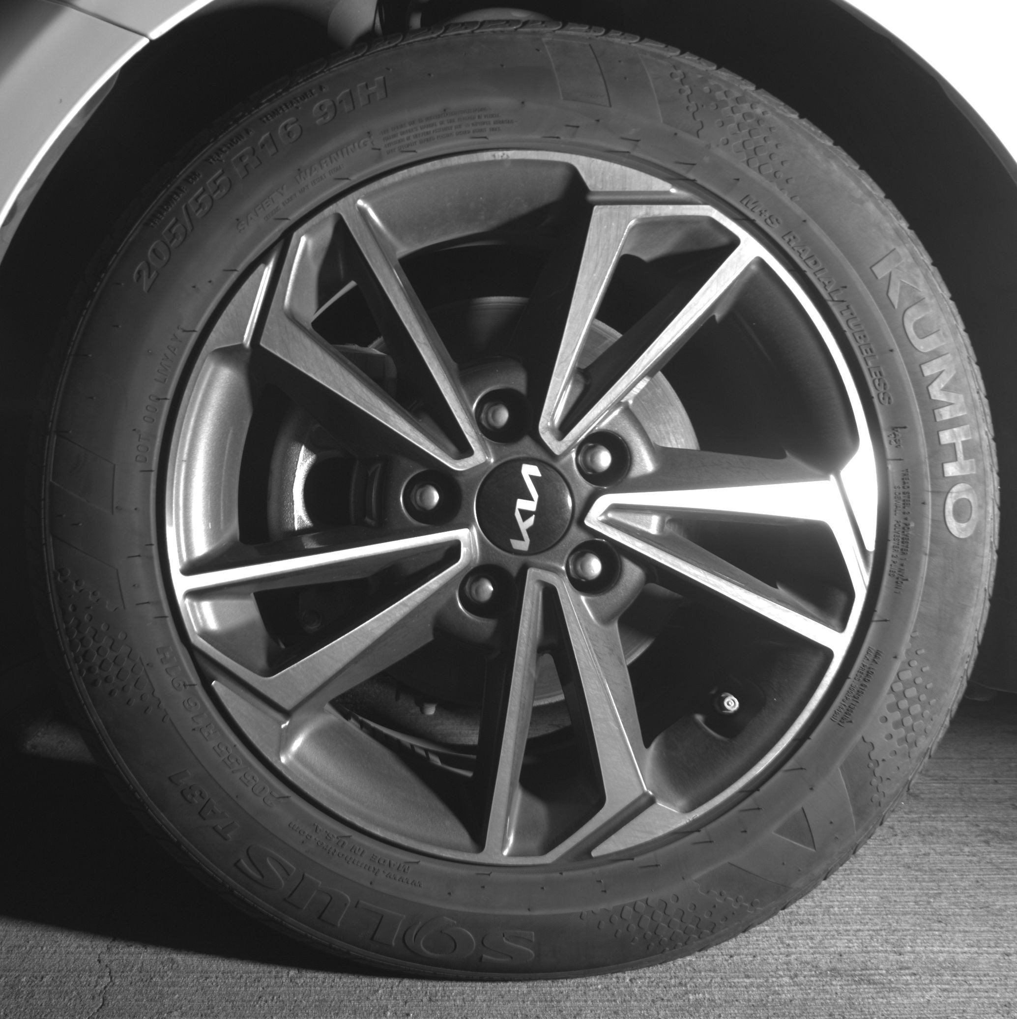 Thumbnail: 2024 Kia Forte - 17