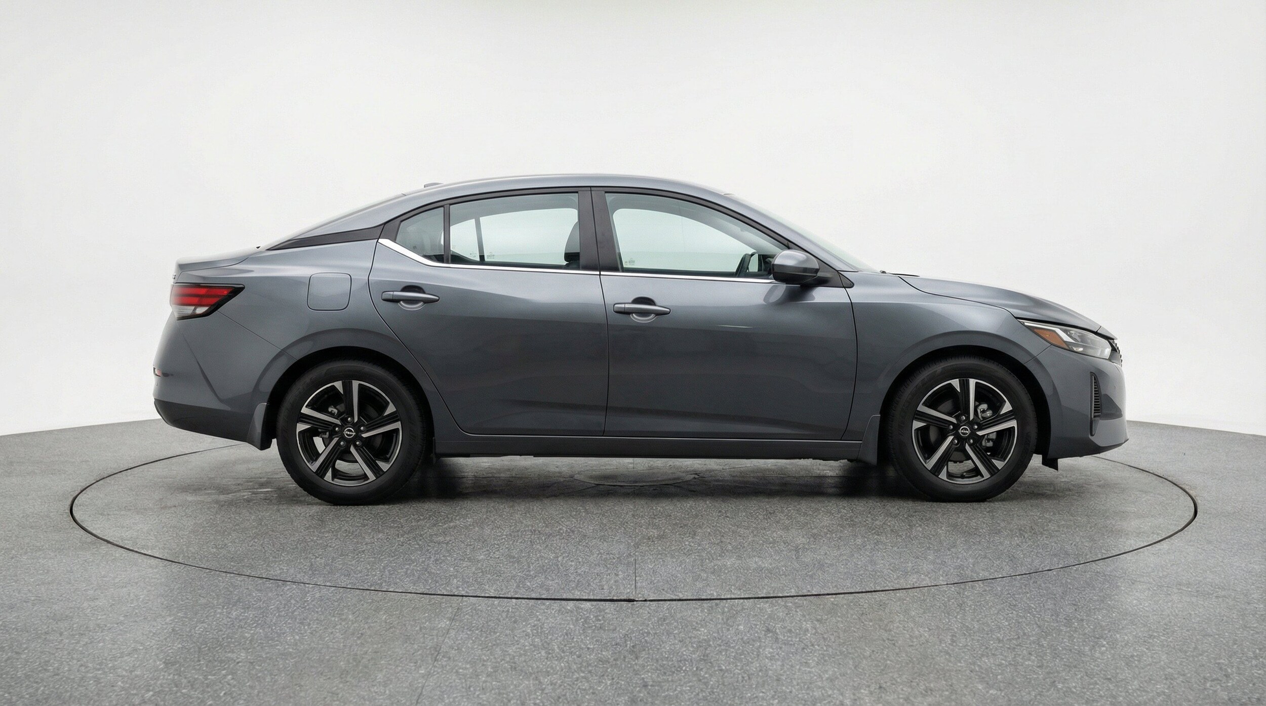 Thumbnail: 2025 Nissan Sentra - 10