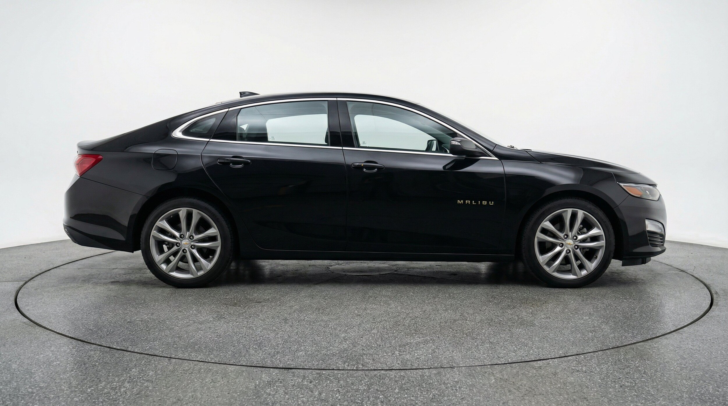 Thumbnail: 2024 Chevrolet Malibu - 11