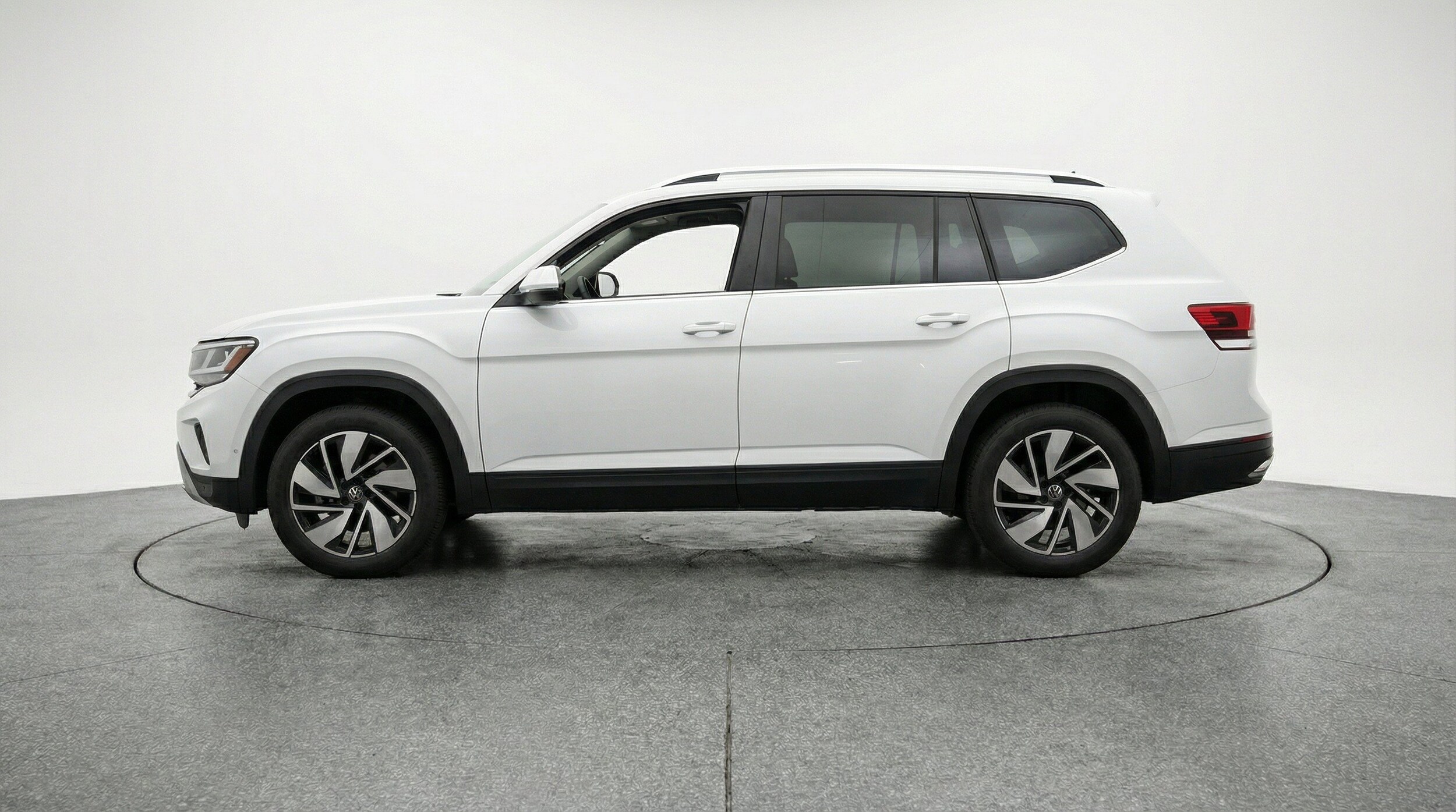 Thumbnail: 2026 Volkswagen Atlas - 5