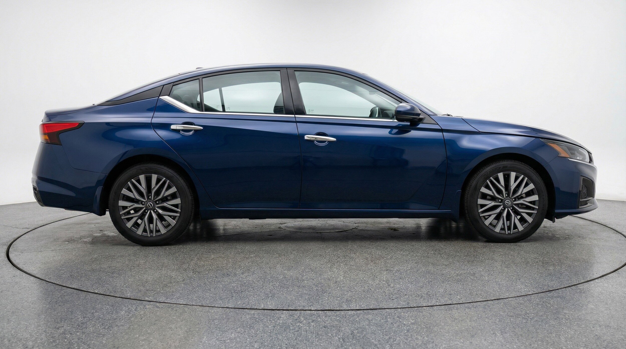 Thumbnail: 2025 Nissan Altima - 11