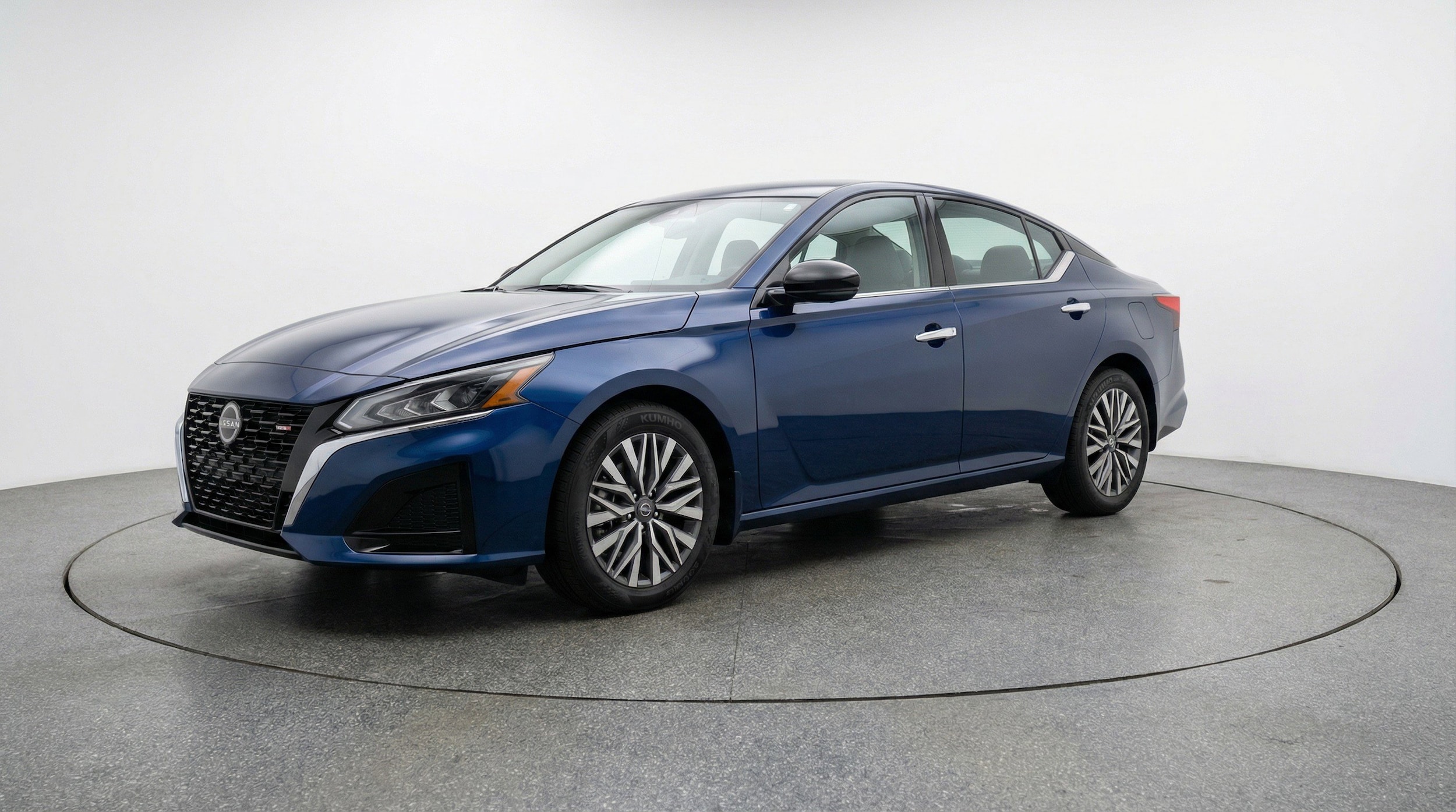 Thumbnail: 2025 Nissan Altima - 3