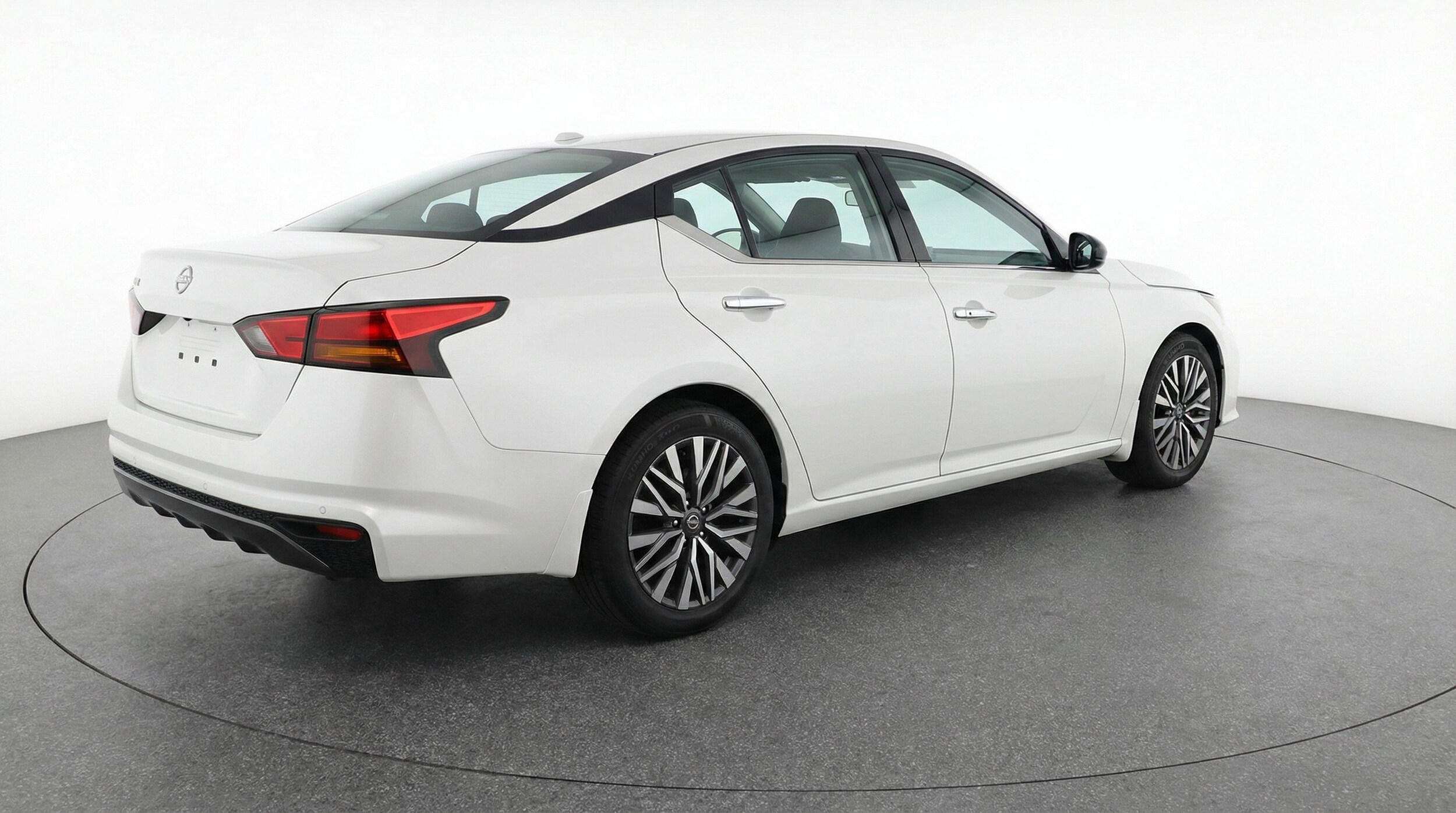 Thumbnail: 2025 Nissan Altima - 9