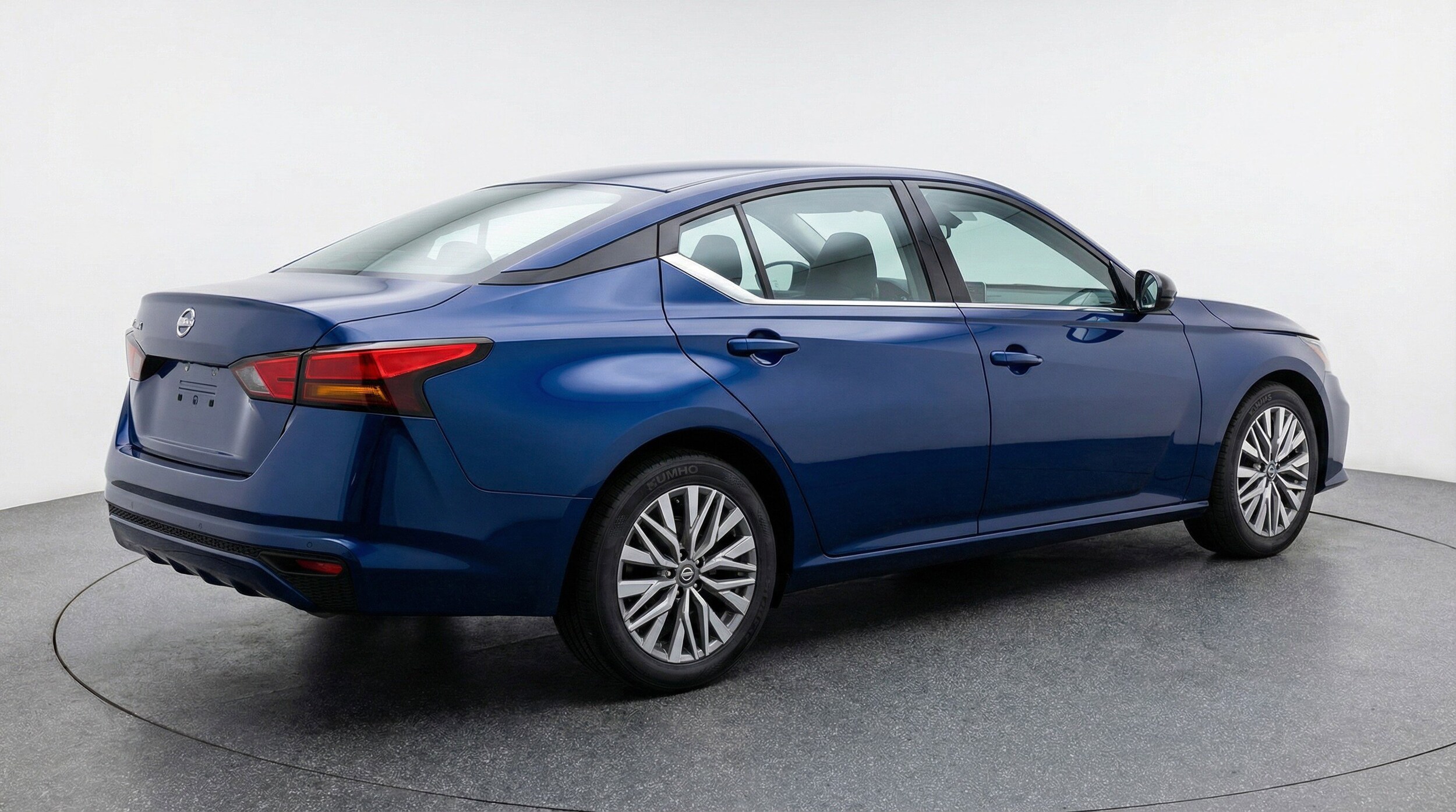 Thumbnail: 2025 Nissan Altima - 9